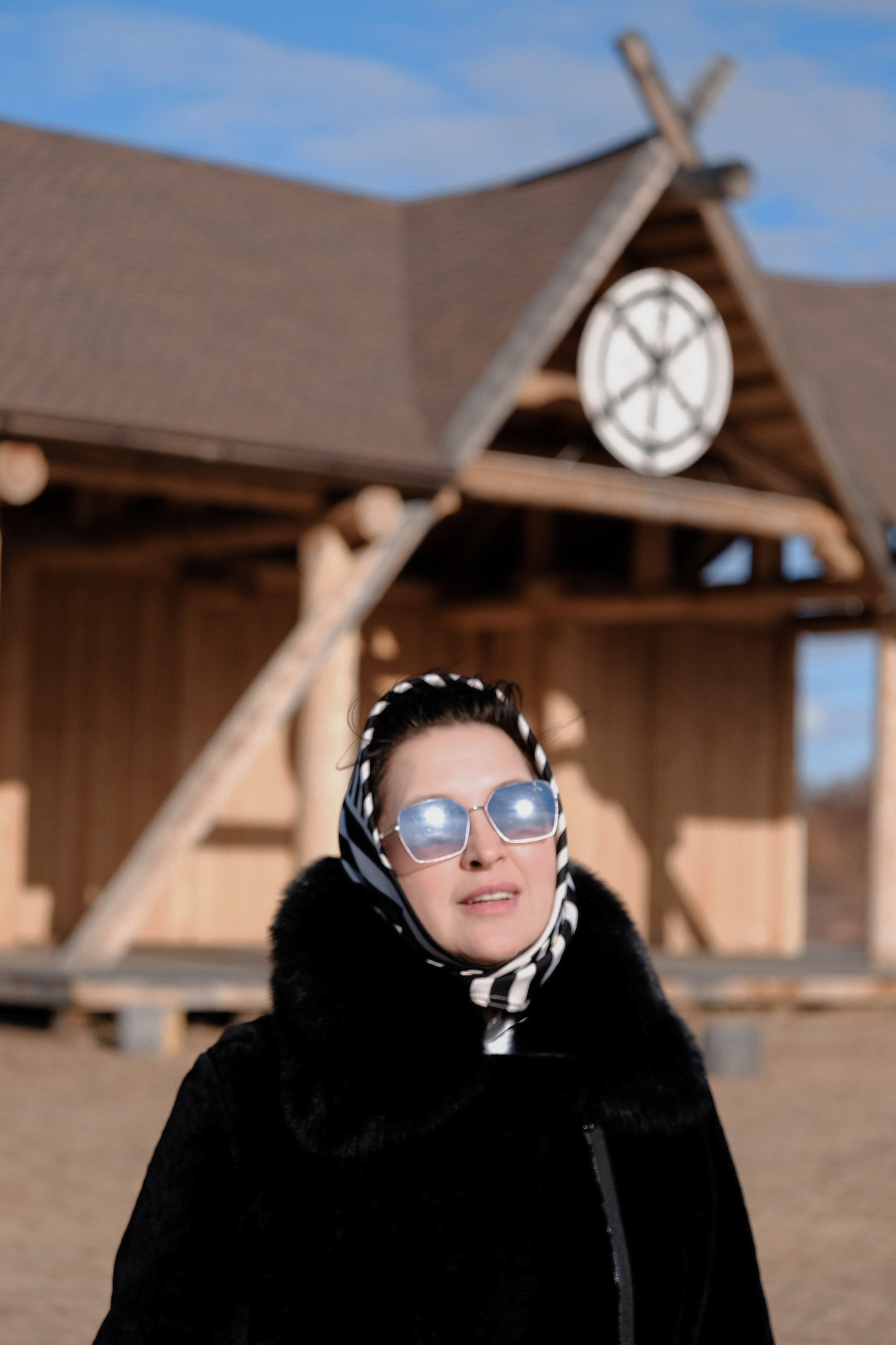 Фотосессия в ленд-арт парке Тужи. Портретный фотограф в Чите Анна Камратова. Помогу Вам создать историю, в которой Вы — главный герой!