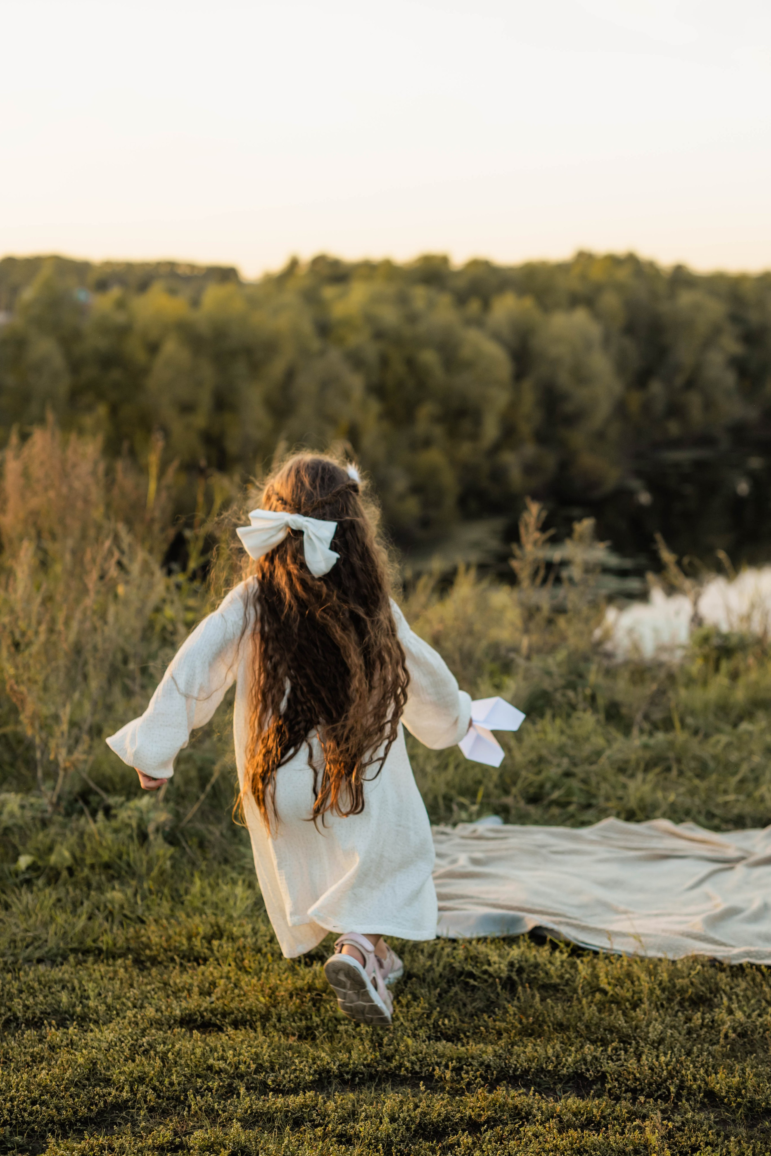 Закат в августе в шубке лисы. Свадебный и семейный фотограф в Новосибирске, Санкт-Петербурге, Москве