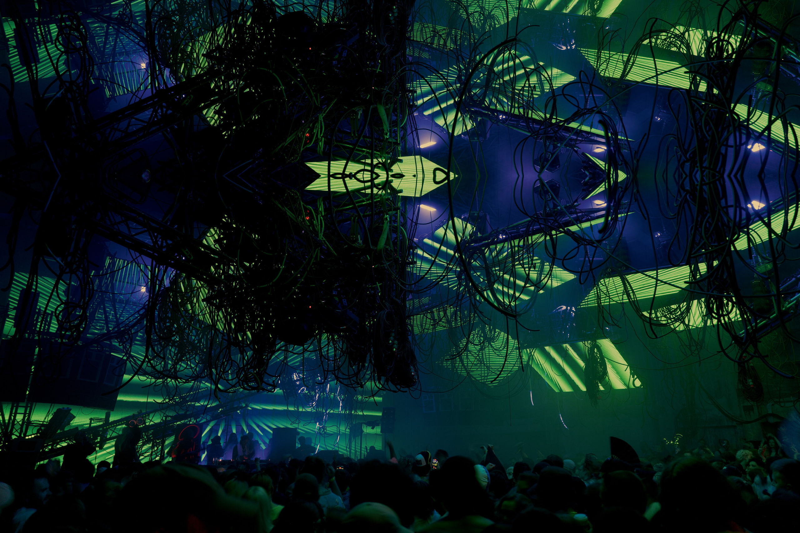 Outline 2024. @tomrus: Рустам Шагиморданов — фотограф