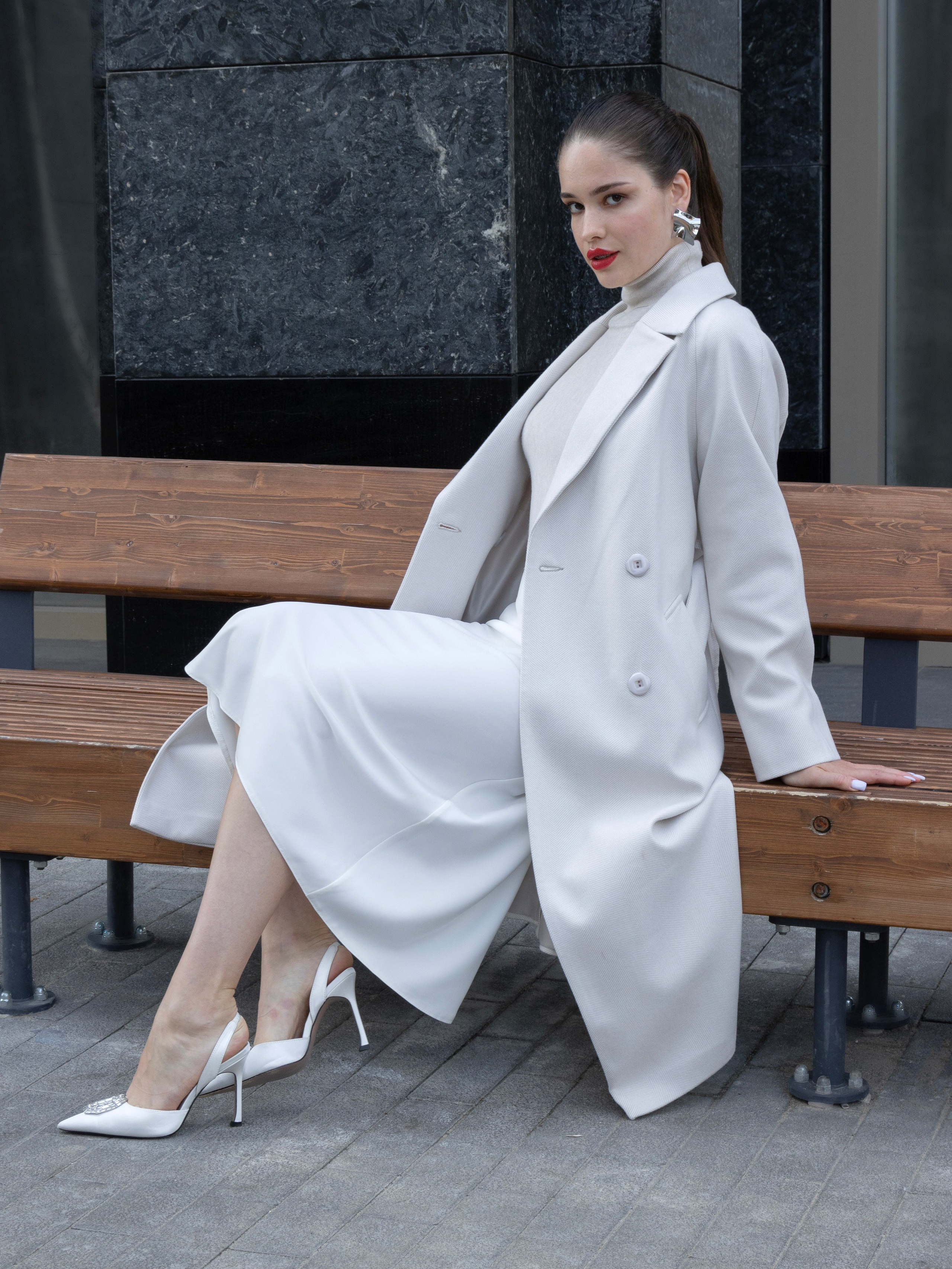 Пальто СТРИТ. Фотостудия для Wildberries Ozon