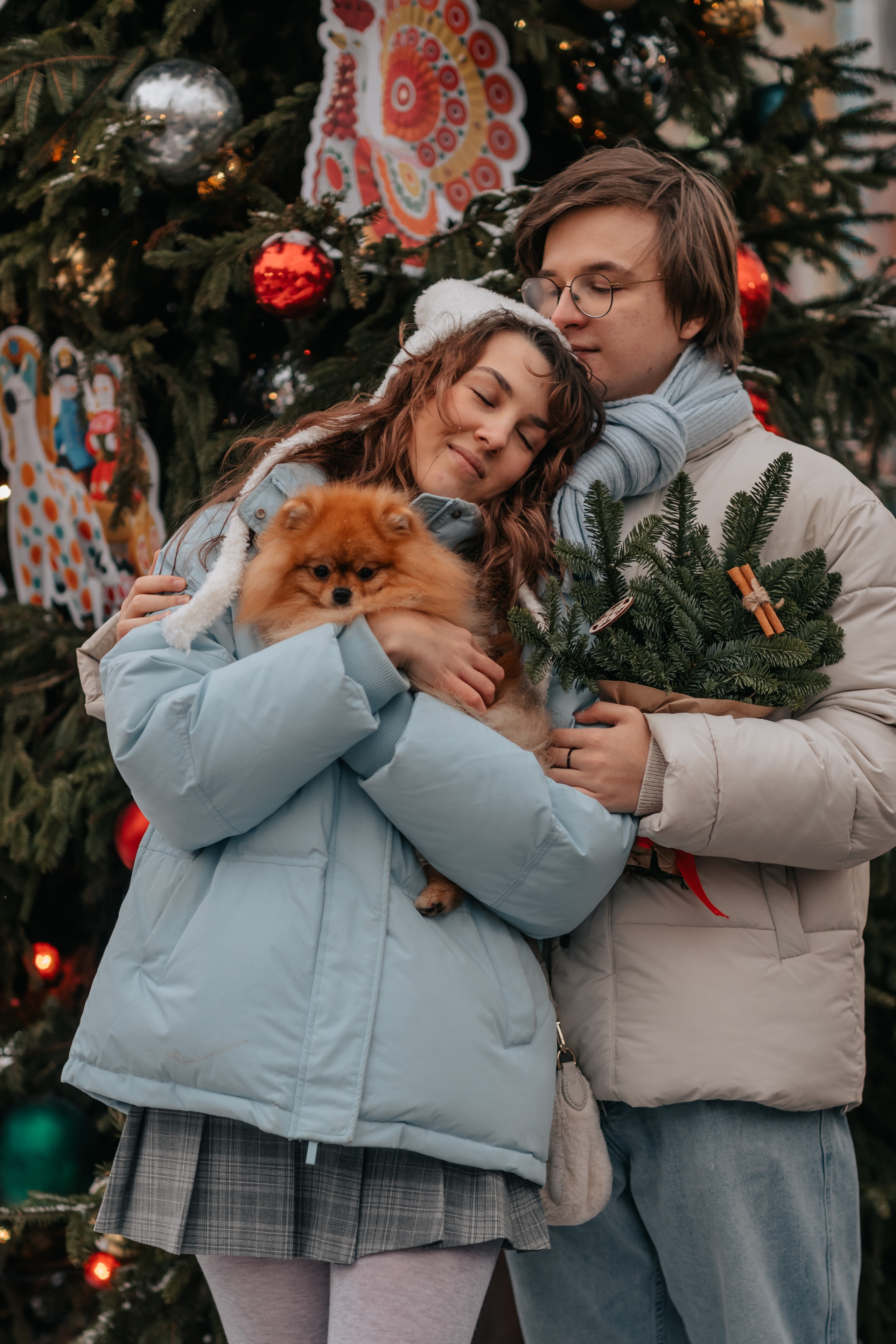 Тоффи и семья на новогодней ярмарке. Семейный фотограф анималист Мария Крючкова