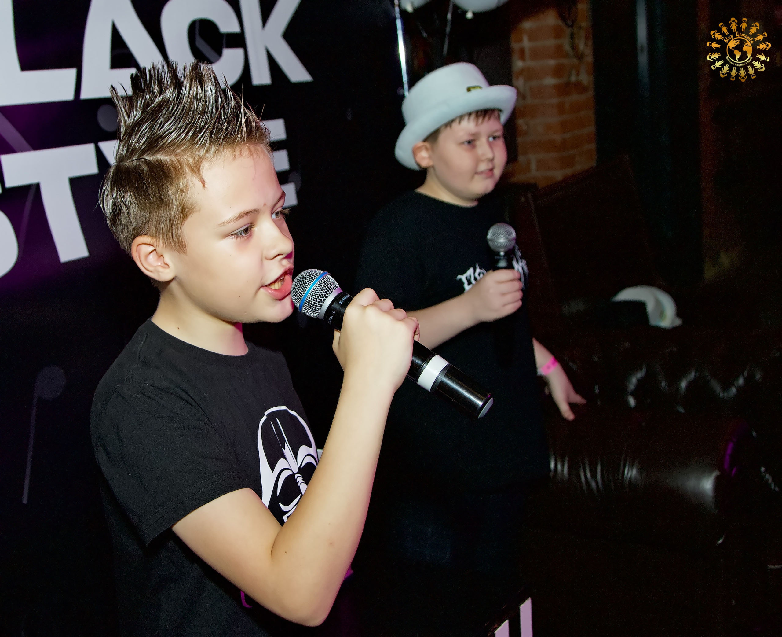 Выпускной 2023 (Школа 667, 4-й класс). Репортажная съемка в Москве и области. Анималистика