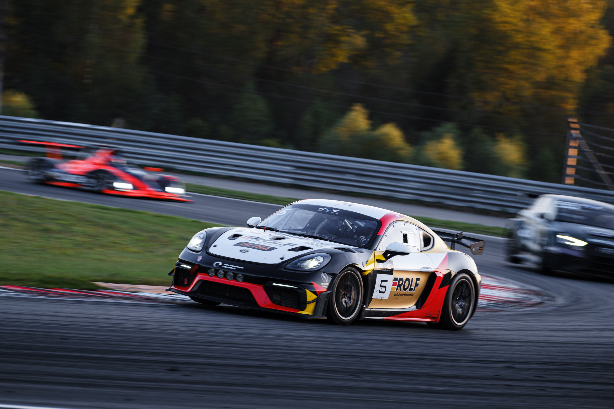 Российская серия гонок на выносливость. Авто и мотоспорт — фотограф Антон Медведев iCoguar