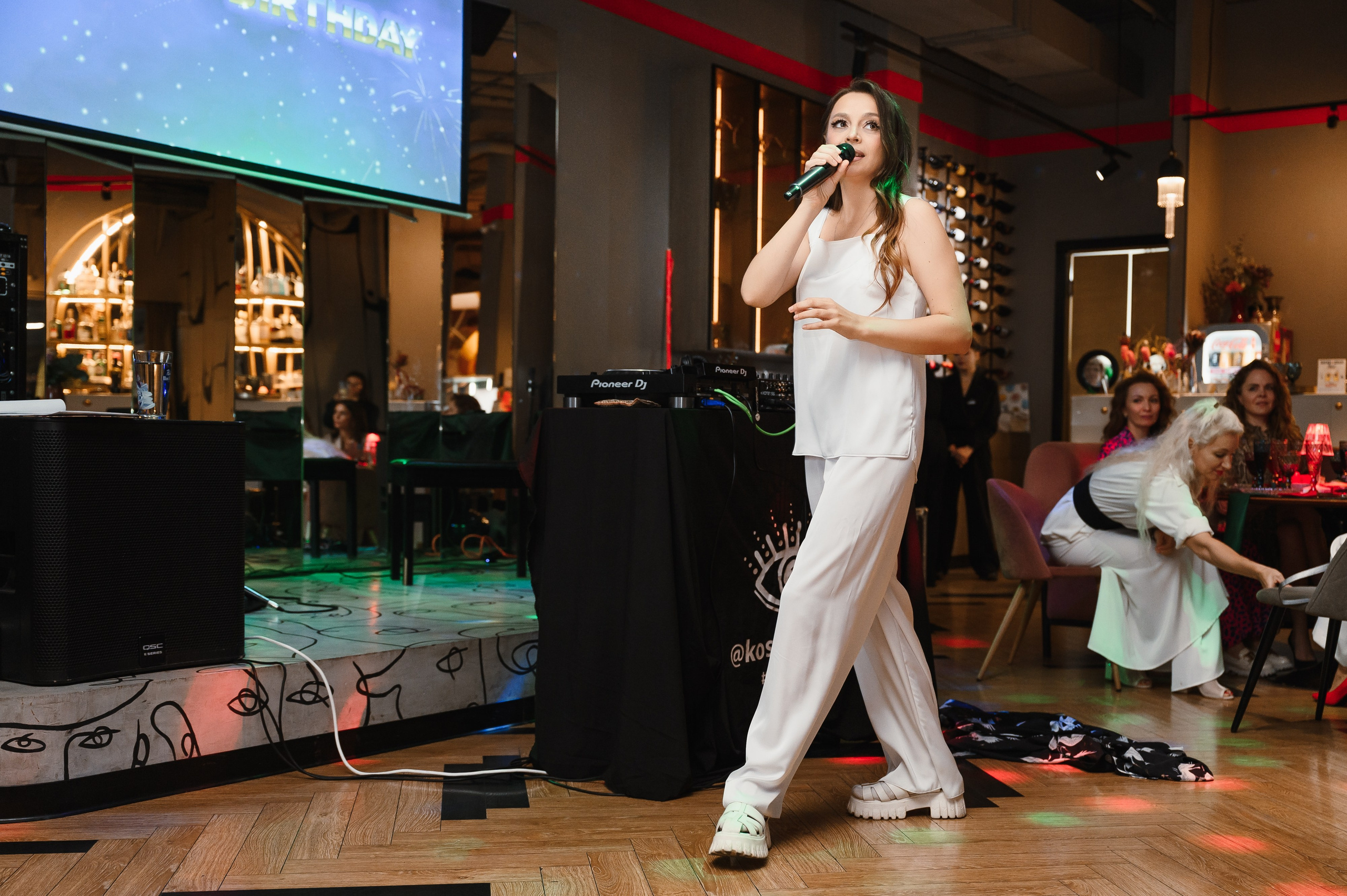 День рождения в формате выступления. Wedding and family photographer USA