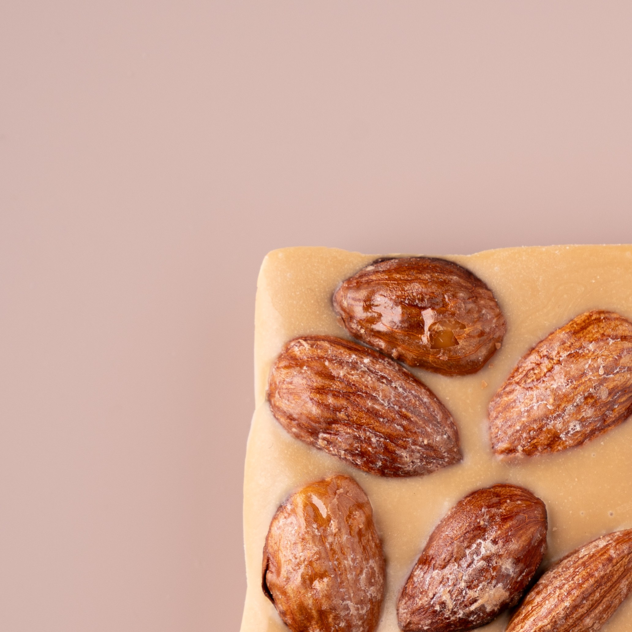 Съёмка шоколада для маркетплейса ozon и wildberries, и для социальных сетей. Предметный фотограф Санкт-Петербург