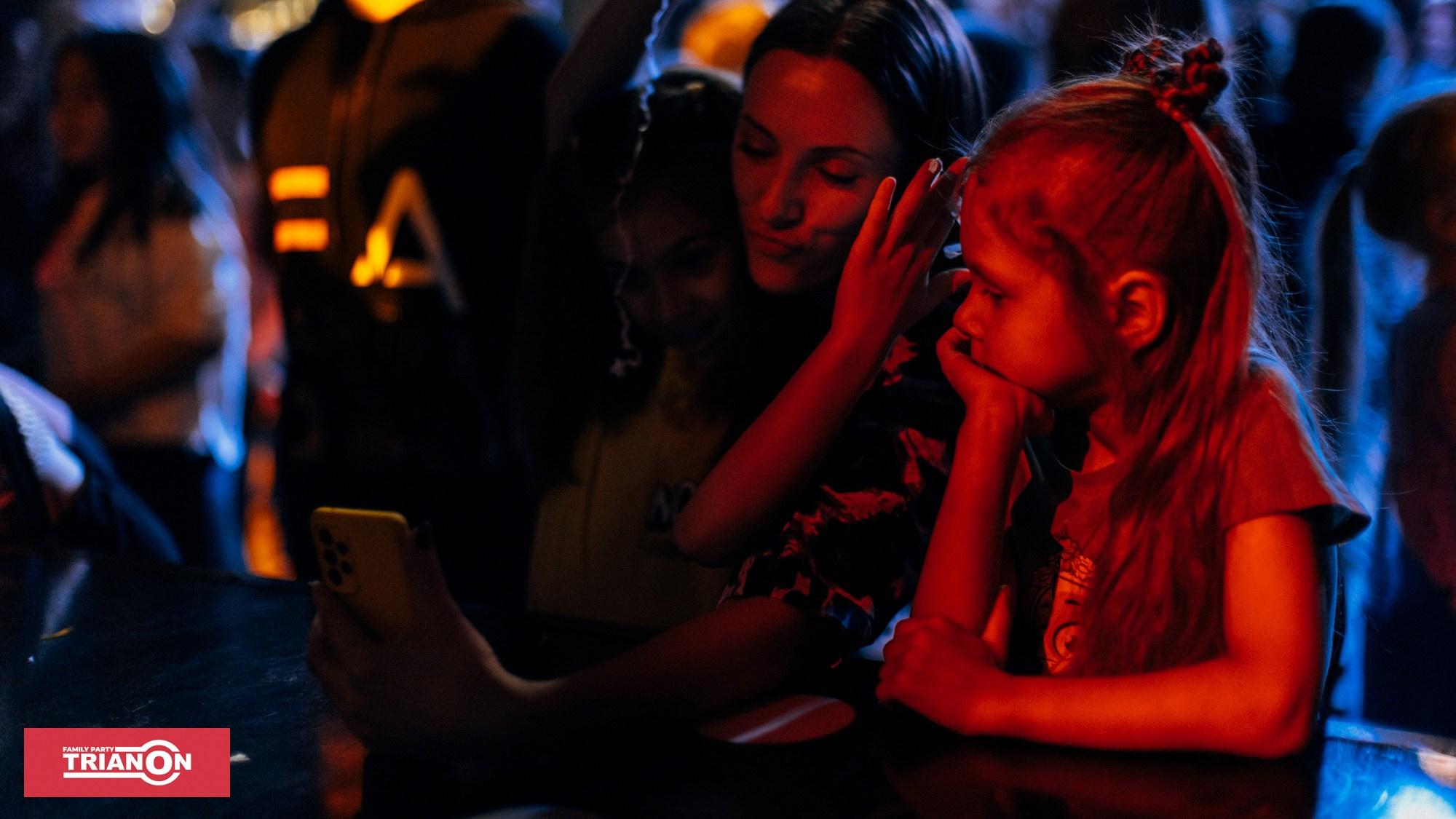 Семейная дискотека TRIANON. Фотограф Владимир Молоканов