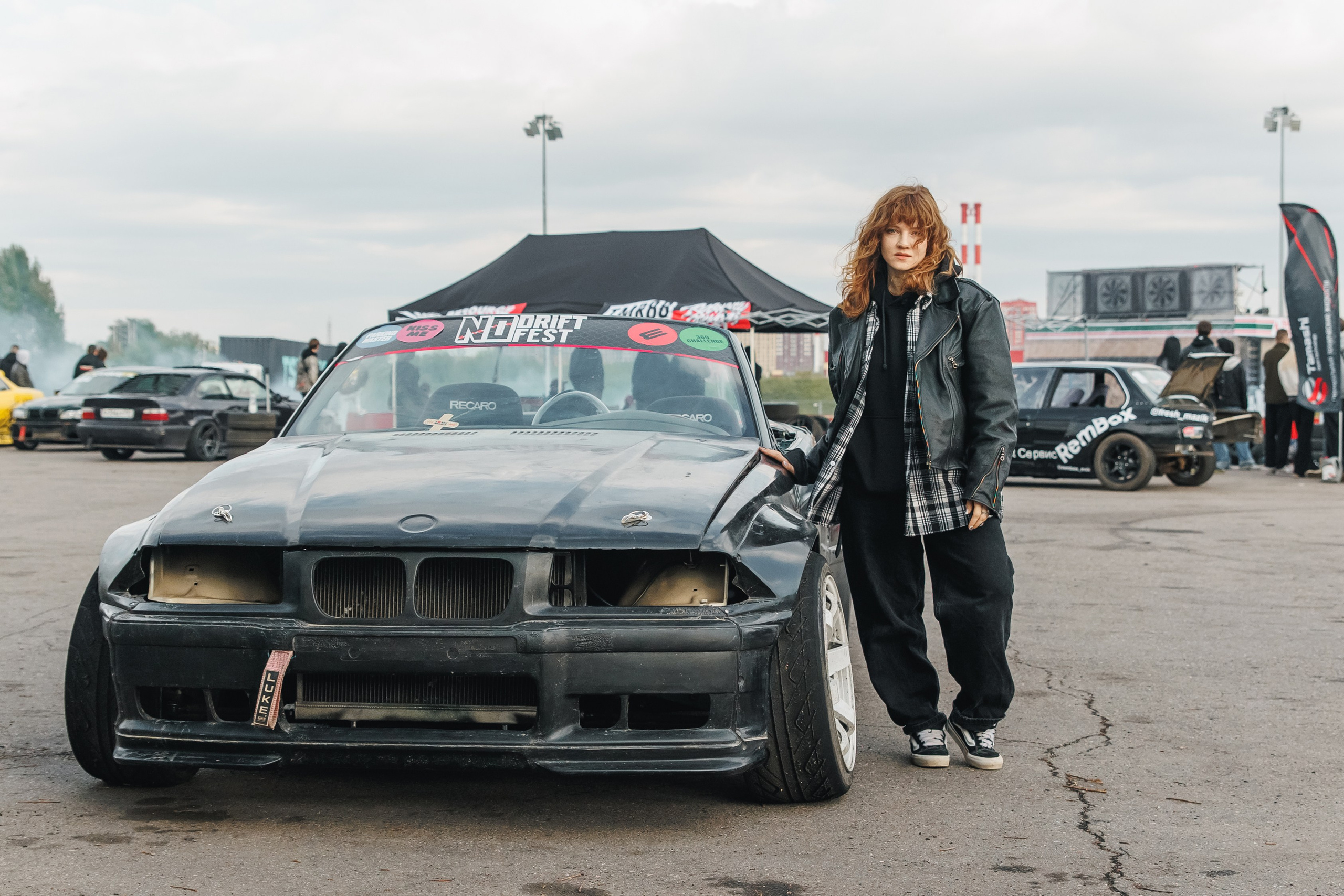 Выставка и дрифт машин. Репортажный фотограф. Москва. Алина Ланская