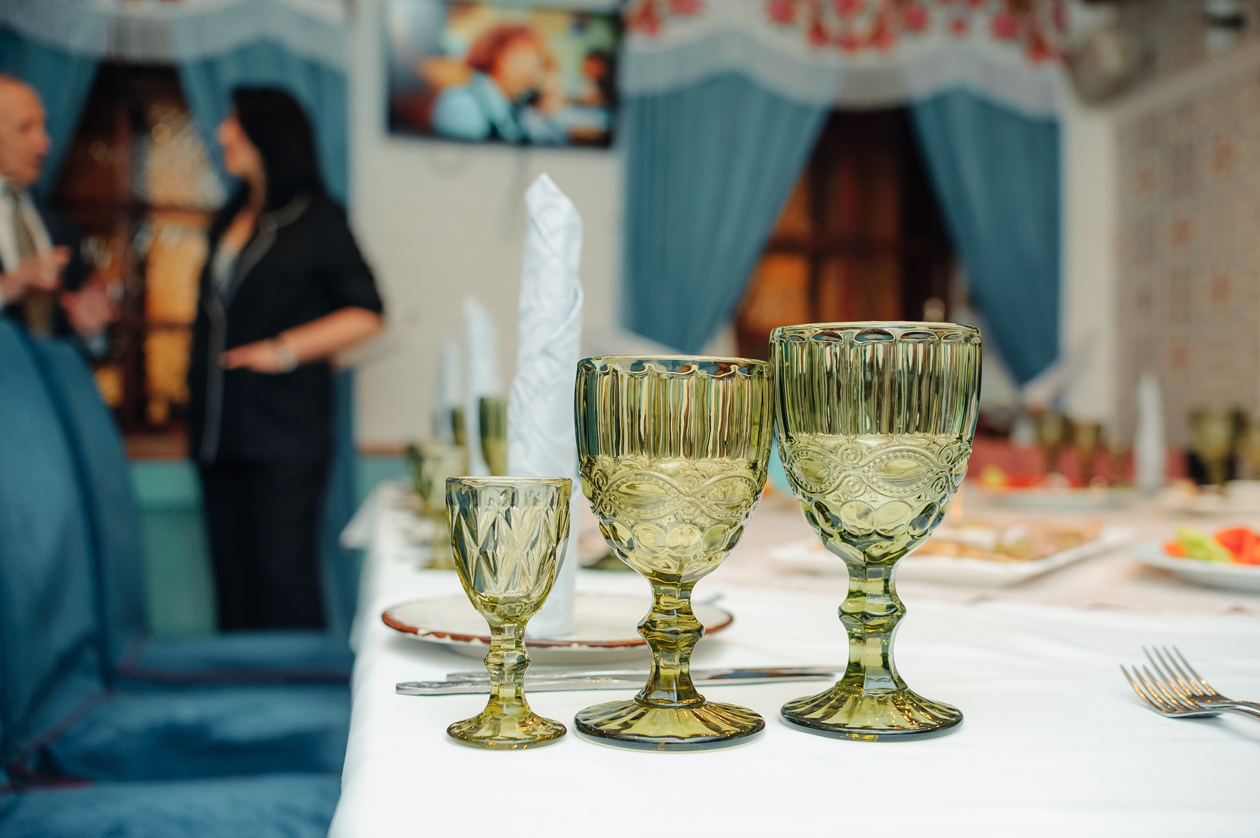 Тихий семейный праздник в ресторане Подкова. Свадебный фотограф в Екатеринбурге Артём Зайнетдинов