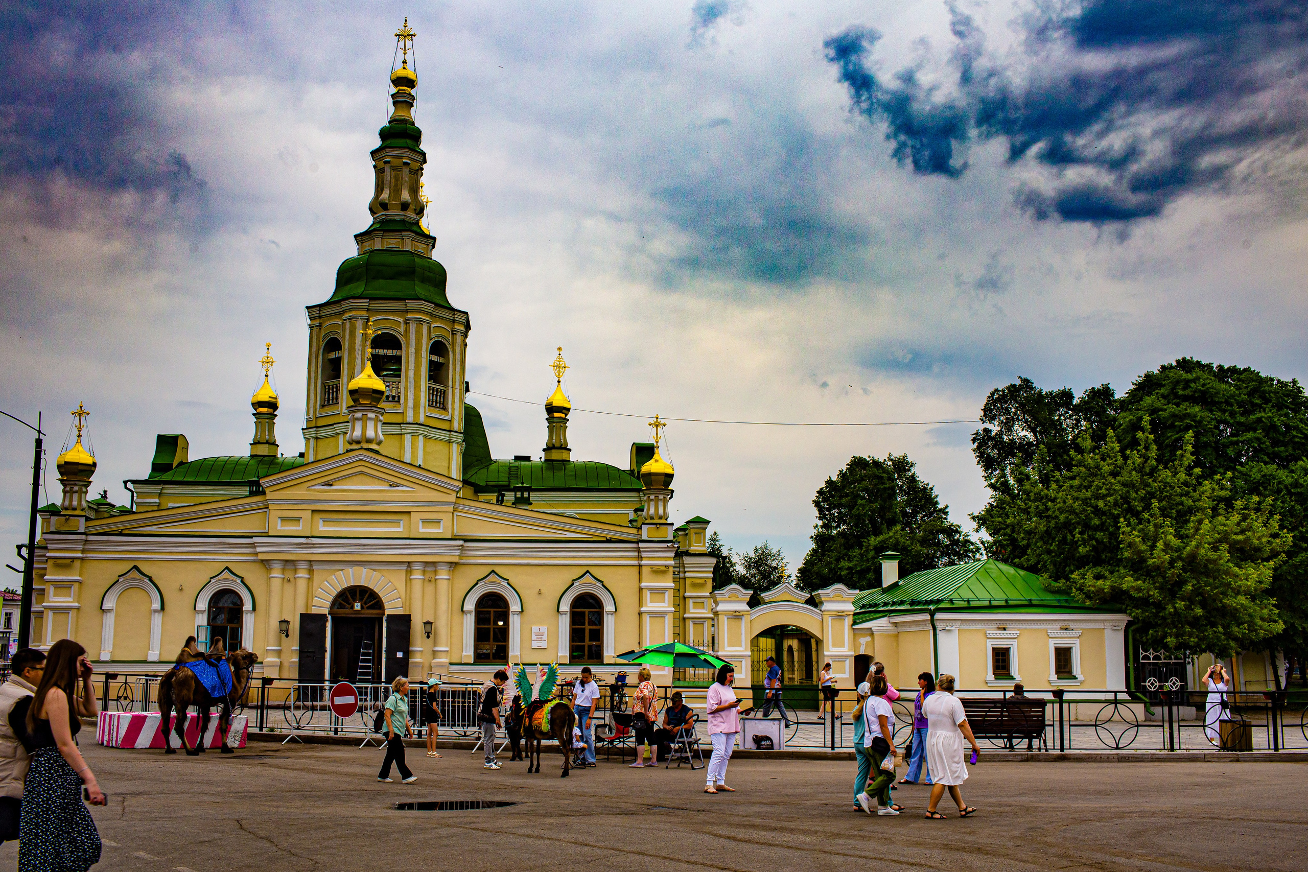 День России в Минусинске. Предметная фотография. Персональный сайт Сергея Ру. город Минусинск