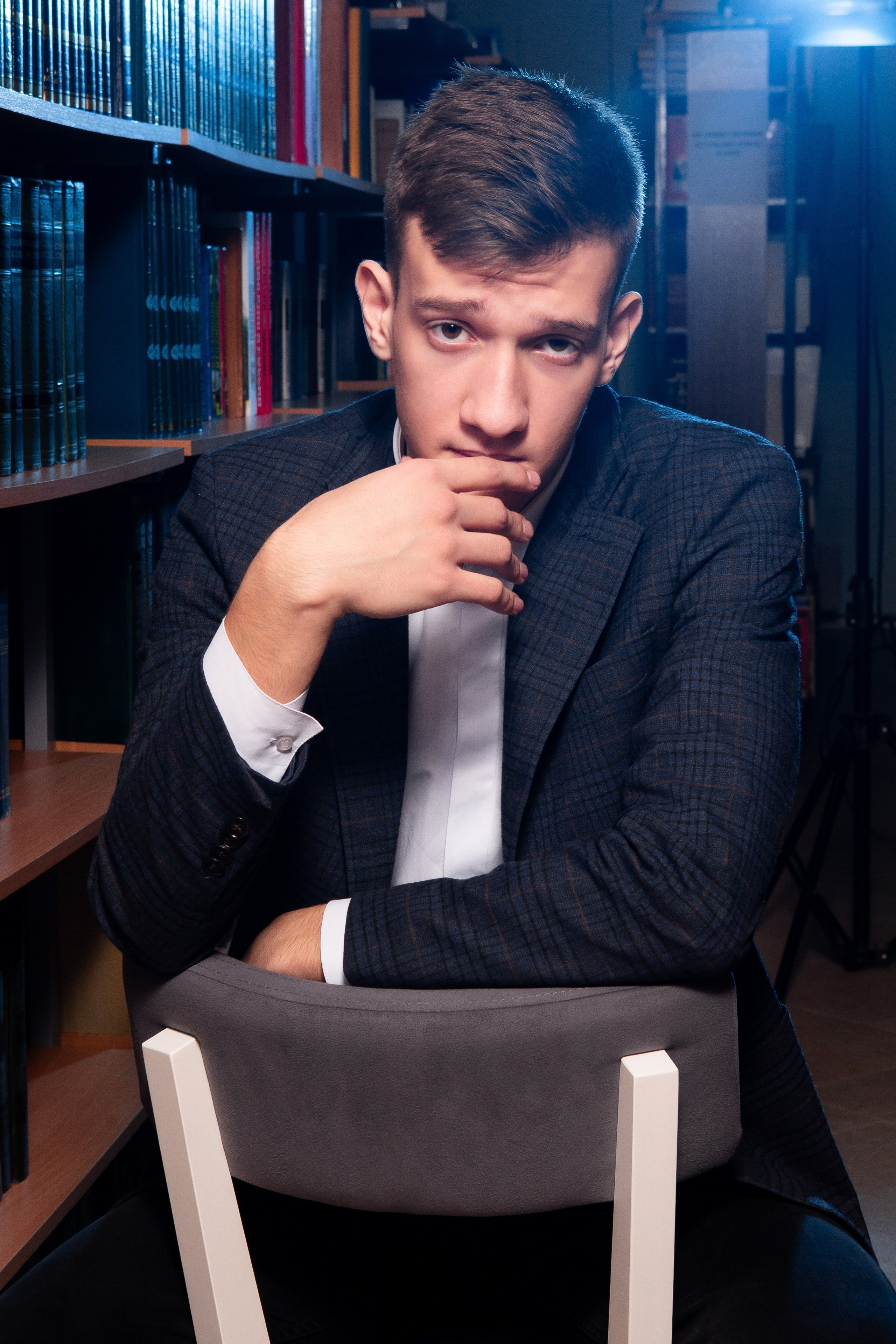 Съемка в библиотеке для 11 класса #1. Профессиональный фотограф в Мценске и Орловской области