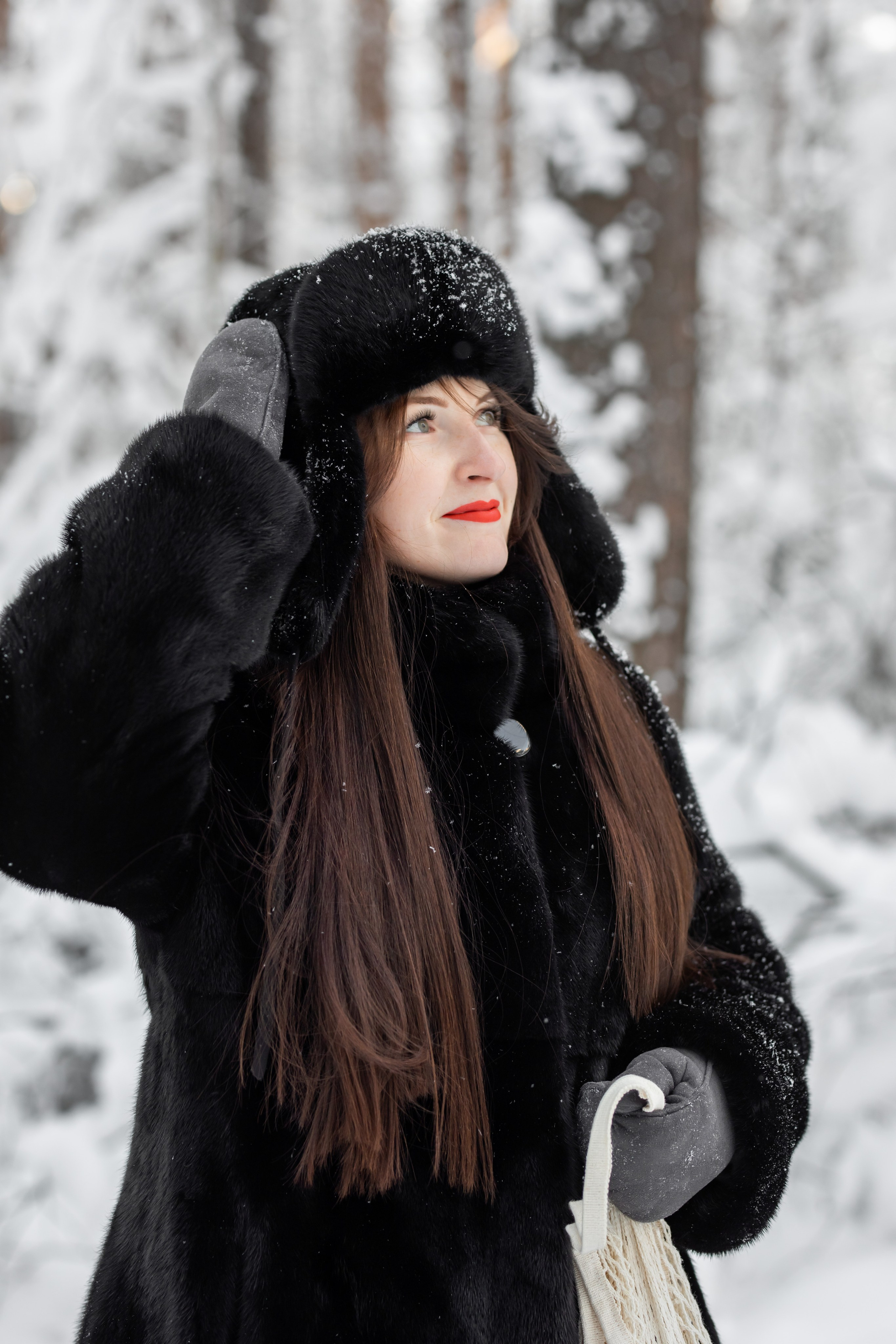 Анастасия и Юлия в зимнем лесу. Свадебный и семейный фотограф в Колпино и СПб Юлия Папанова