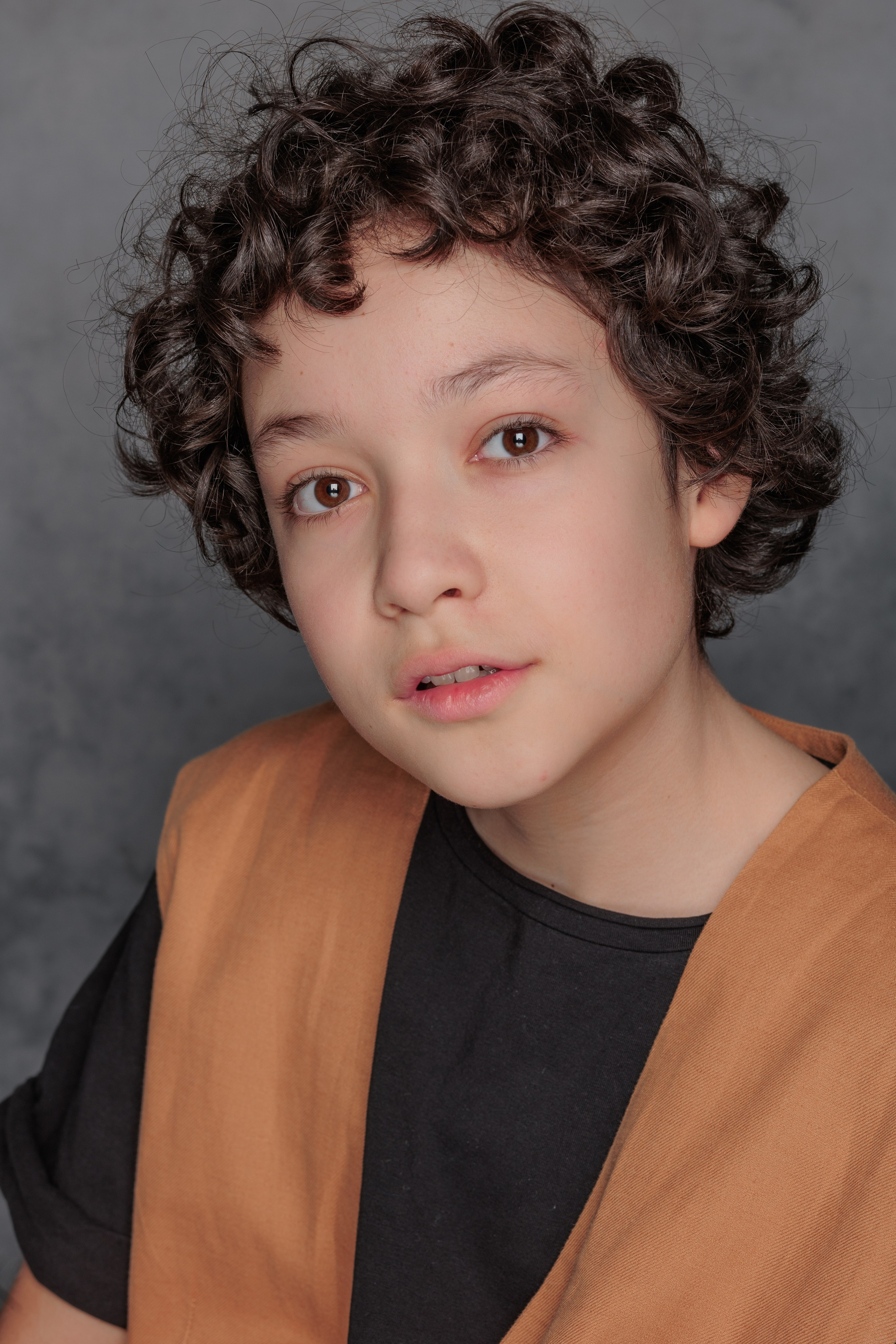 ЛЕОН. Я фотограф из Москвы к Вашим услугам