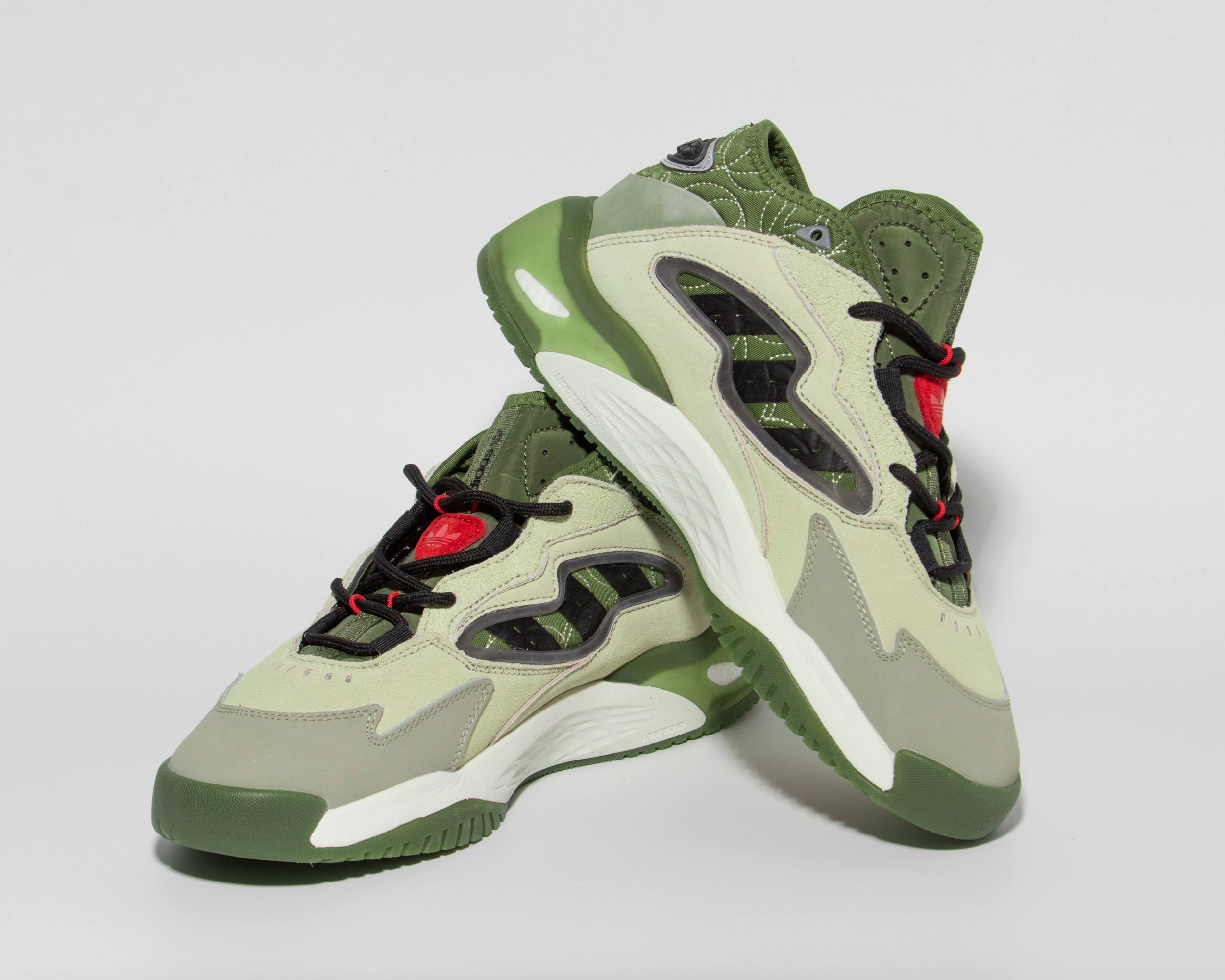 Каталог на белом фоне