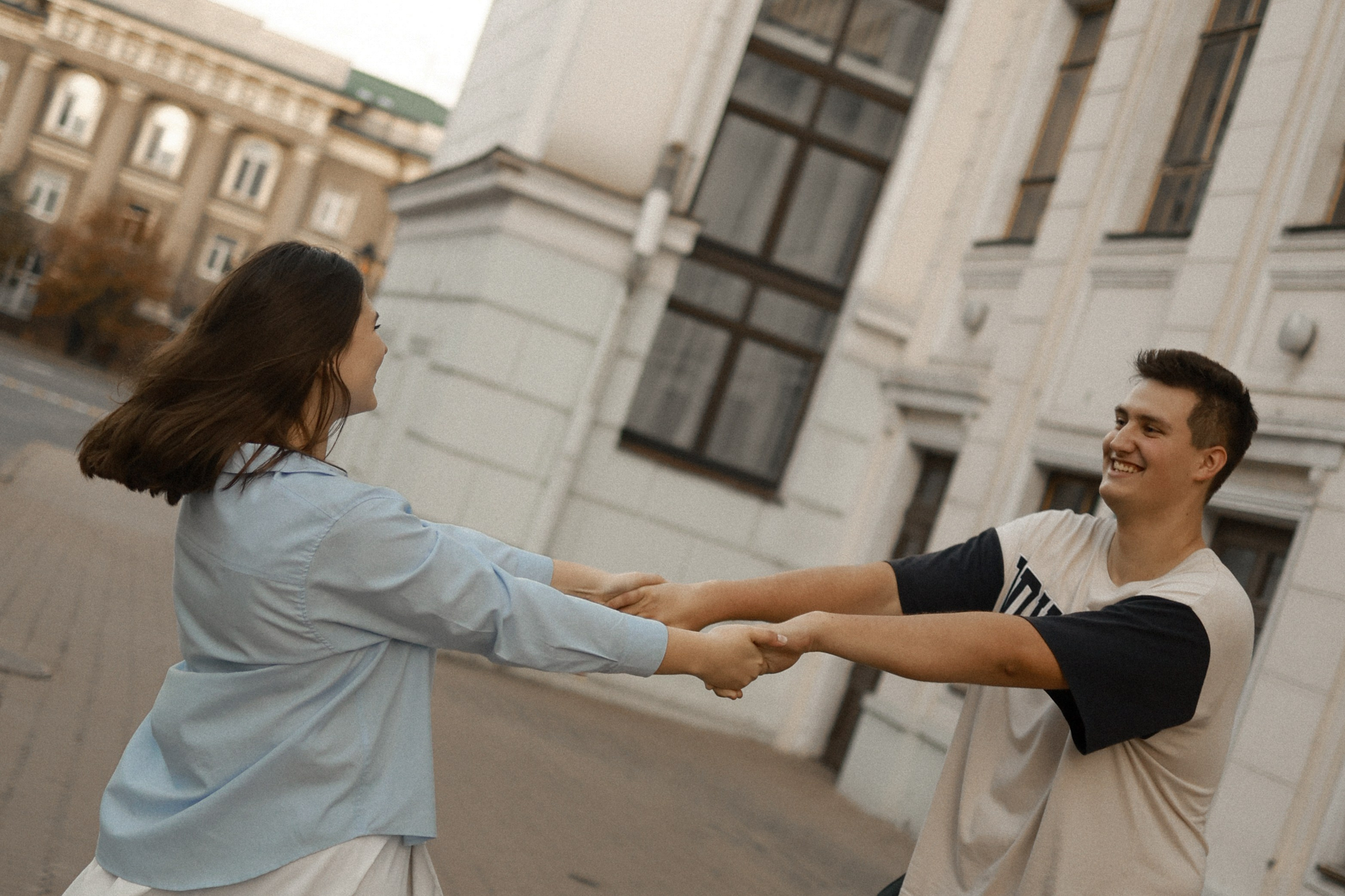 ЛЮБОВЬ НА УЛИЦАХ ДОНЕЦКА. Фотограф Донецк. Горловка. ДНР. Севастополь
