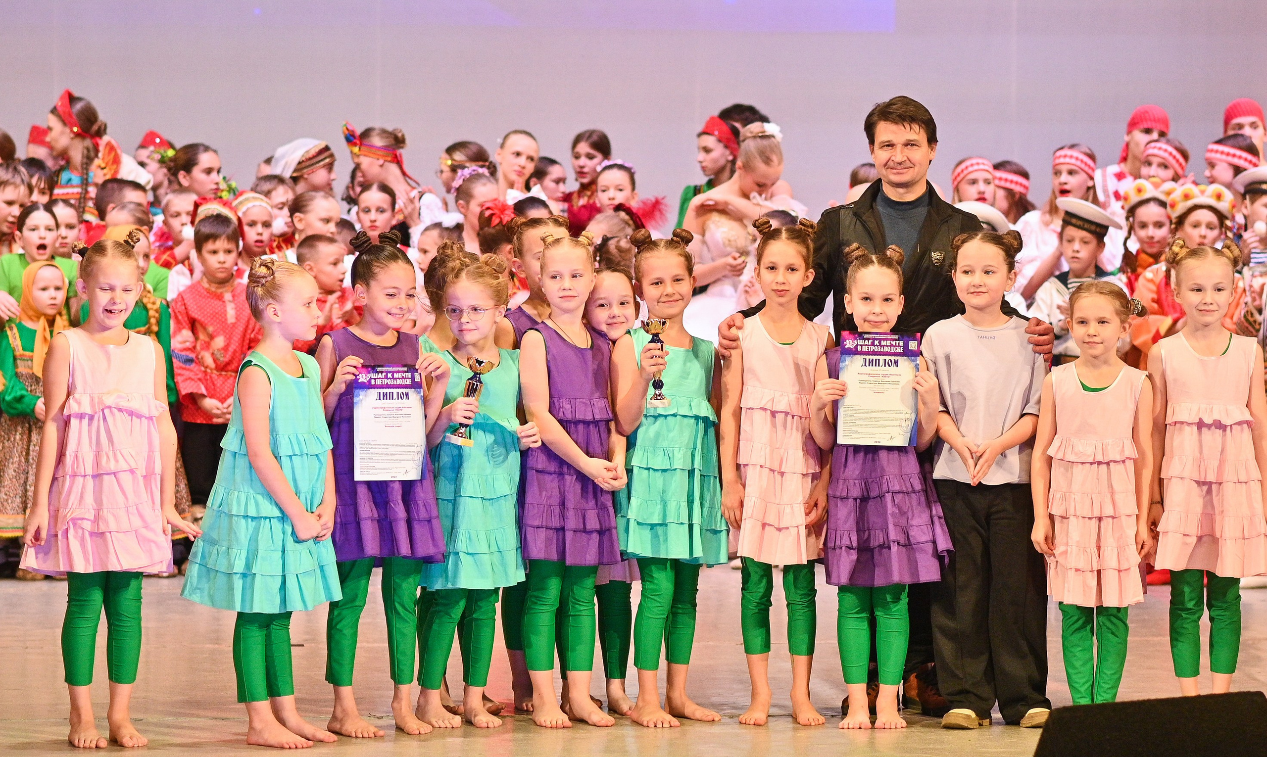30.11.2024 Фестивальное движение «Шаг к мечте» г. Петрозаводск. Медиастудия Фото Концепт