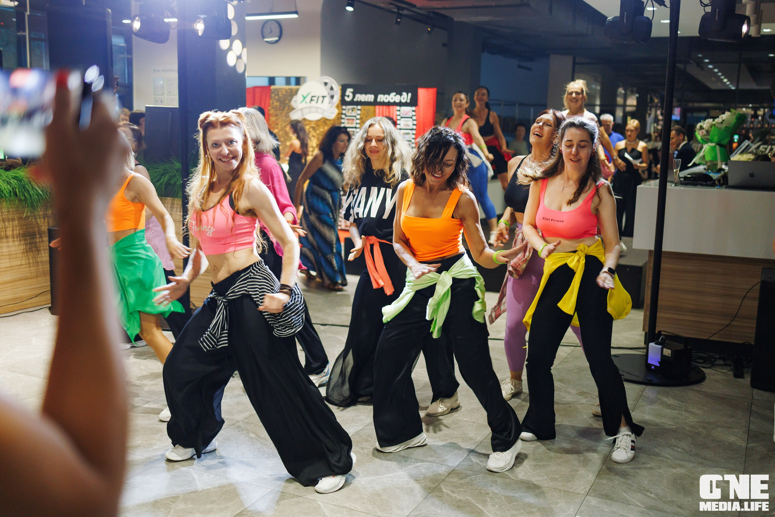 Фоторепортаж с 5-летия фитнес-клуба X-Fit. One Media Life: фоторепортажи, фотоотчеты с мероприятий и заведений