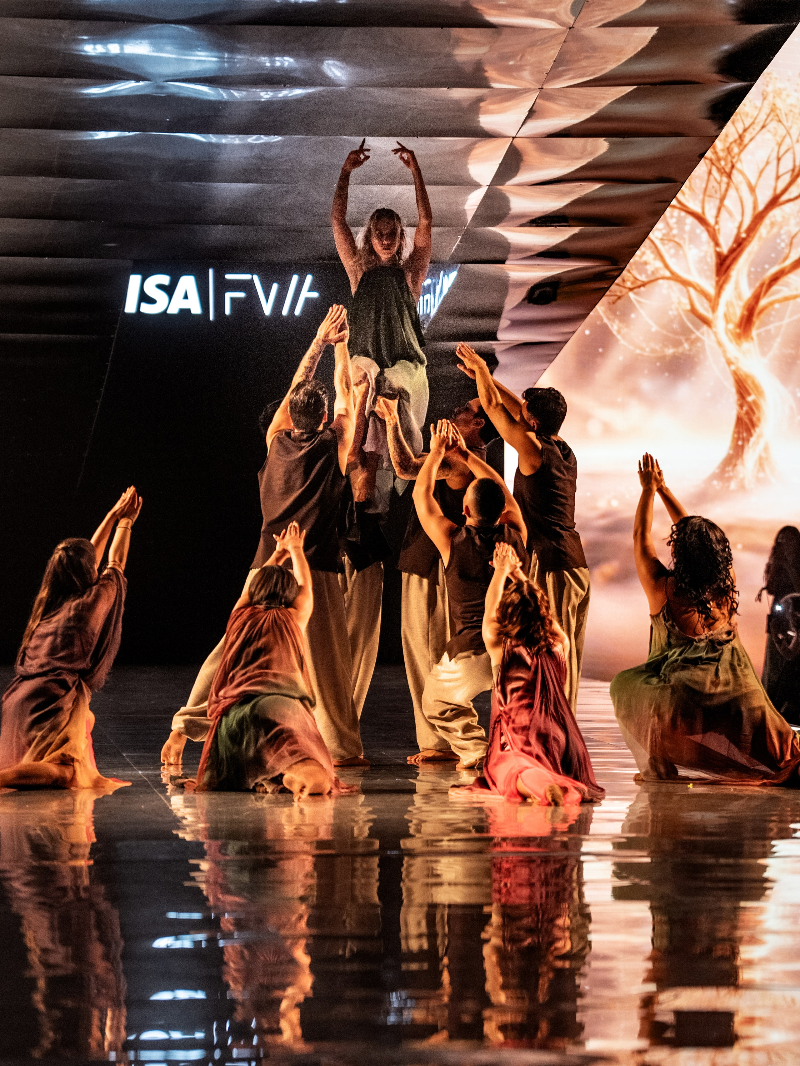 Kazakhstan Fashion Week Zardozi. Сайт Алматинского НЮ АРТ, будуар и фэшн фотографа Дениса Карпенко