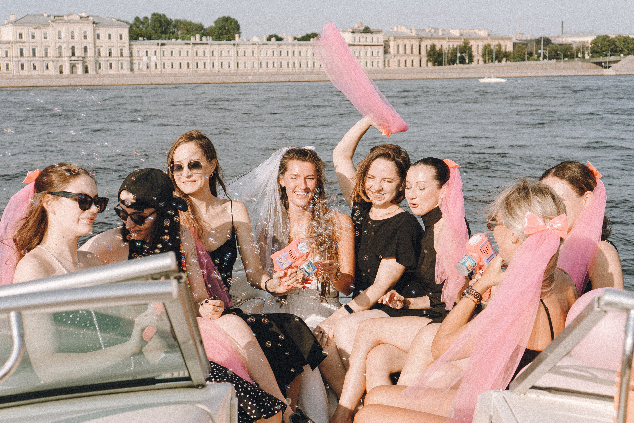 ДЕВИЧНИК НА КАТЕРЕ. Профессиональный фотограф, Санкт-Петербург — Виктория Богомолова