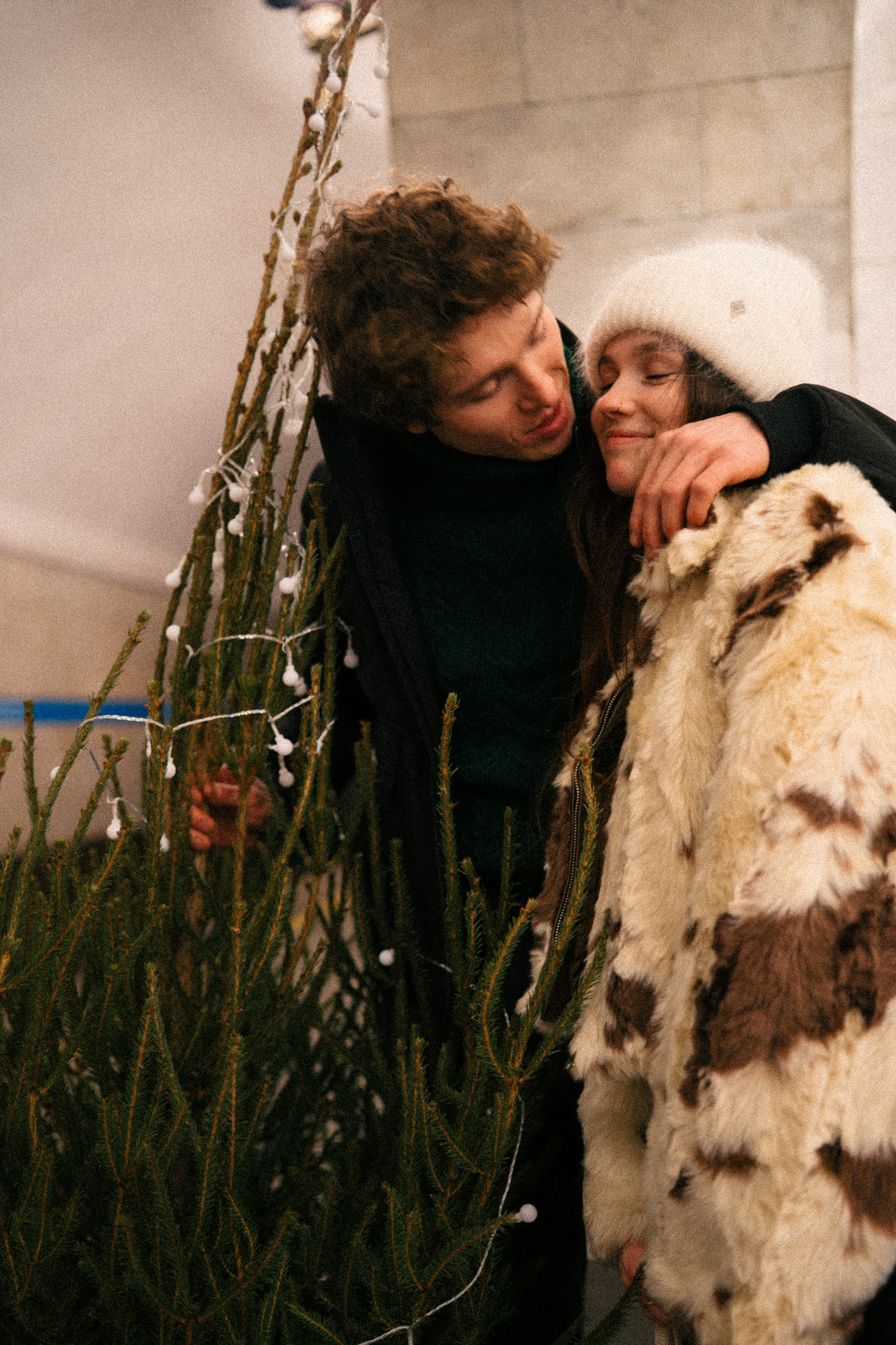 НОВОГОДНЯЯ ПРОГУЛКА ПАРЫ ПО ЧЕРНЫШЕВСКОЙ ПЕРЕД НОВЫМ ГОДОМ. Профессиональный фотограф, Санкт-Петербург — Виктория Богомолова