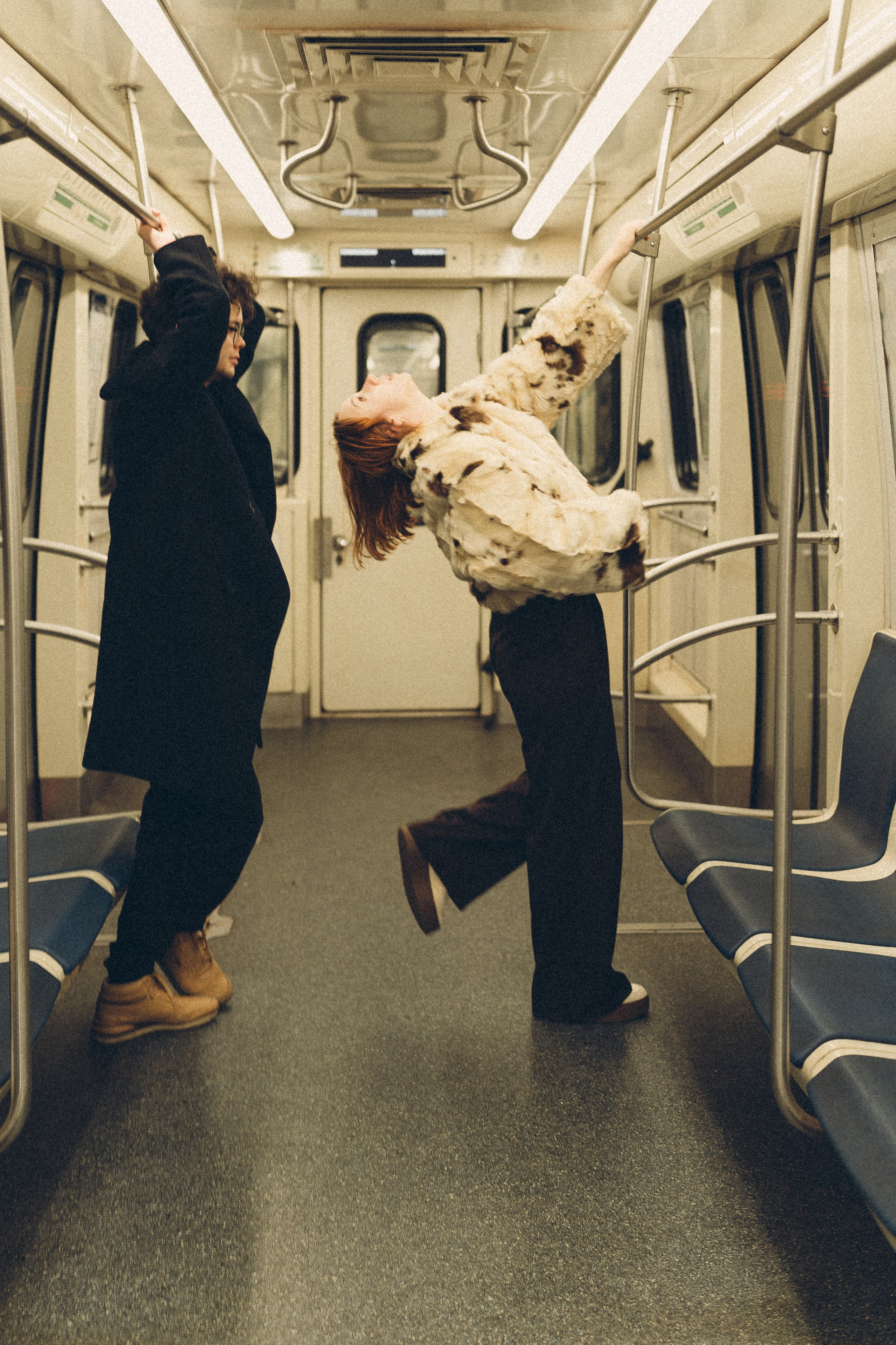 НОВОГОДНЯЯ ФОТОСЕСИИЯ ПАРЫ В МЕТРО ЛЮБОВЬ. Профессиональный фотограф, Санкт-Петербург — Виктория Богомолова