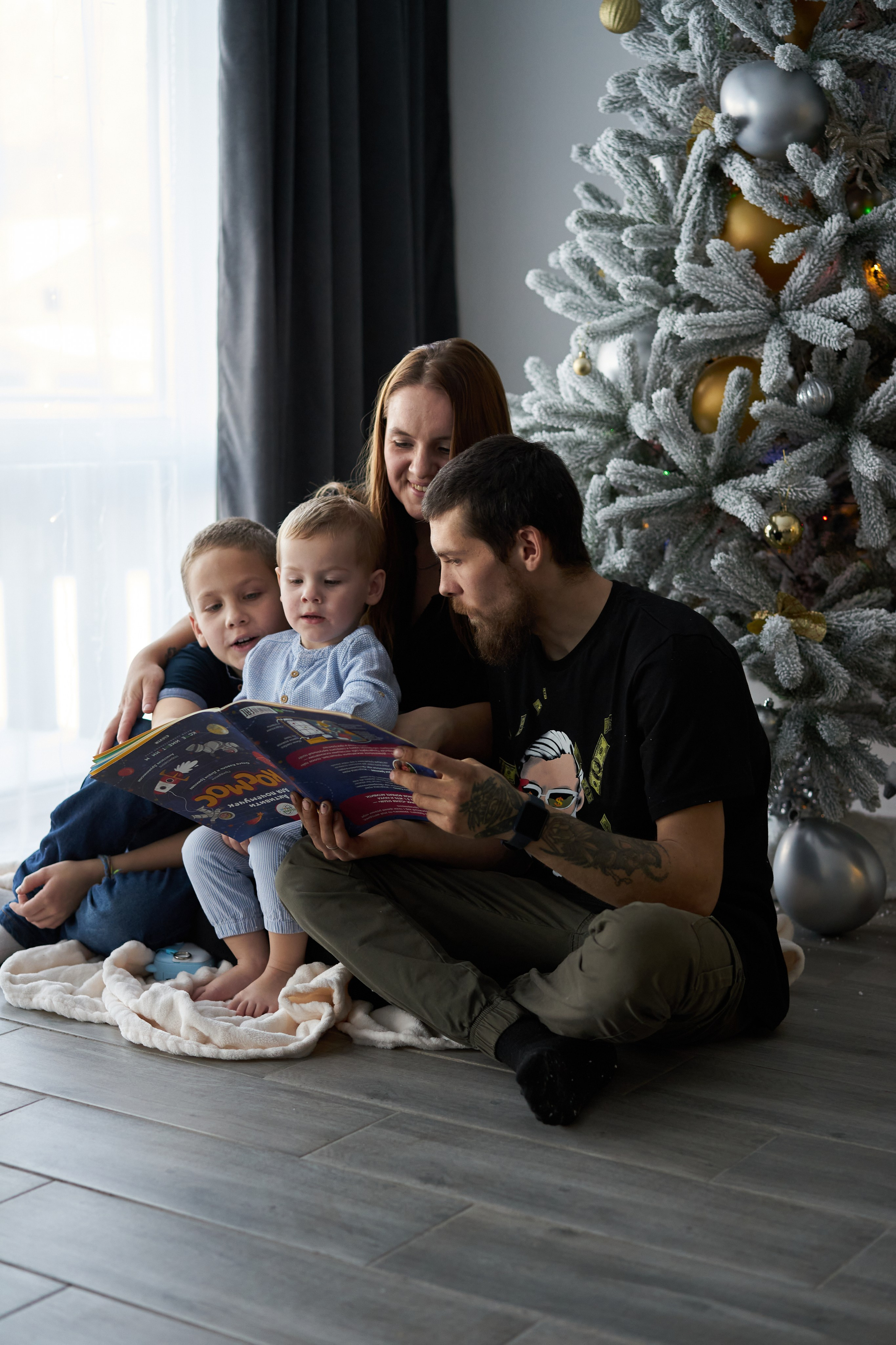 Семейная фотосессия дома. Фотограф Екатеринбург Кокшарова Александра