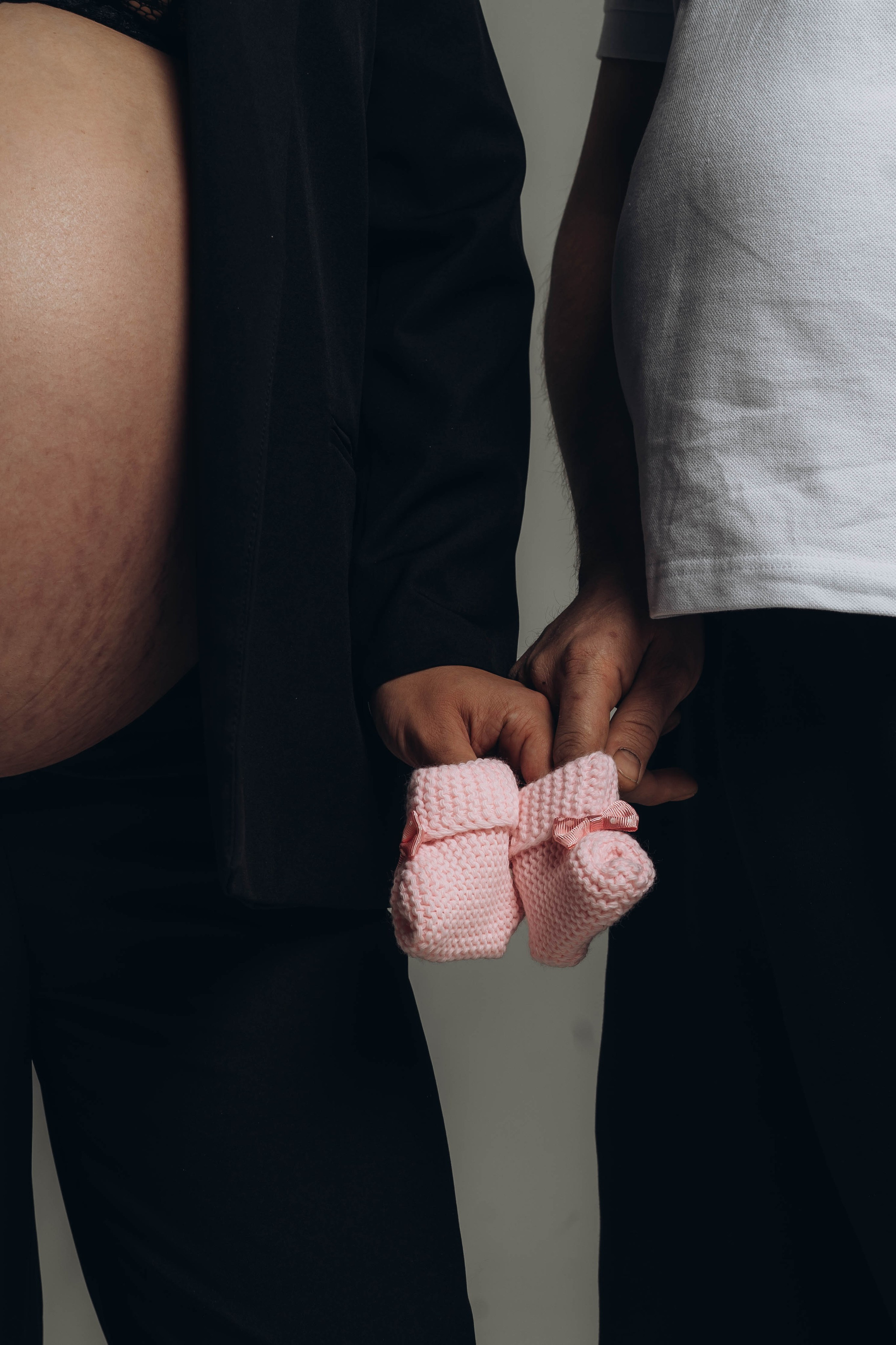 Беременность съемка пары в студии. Фотограф Екатеринбург Кокшарова Александра