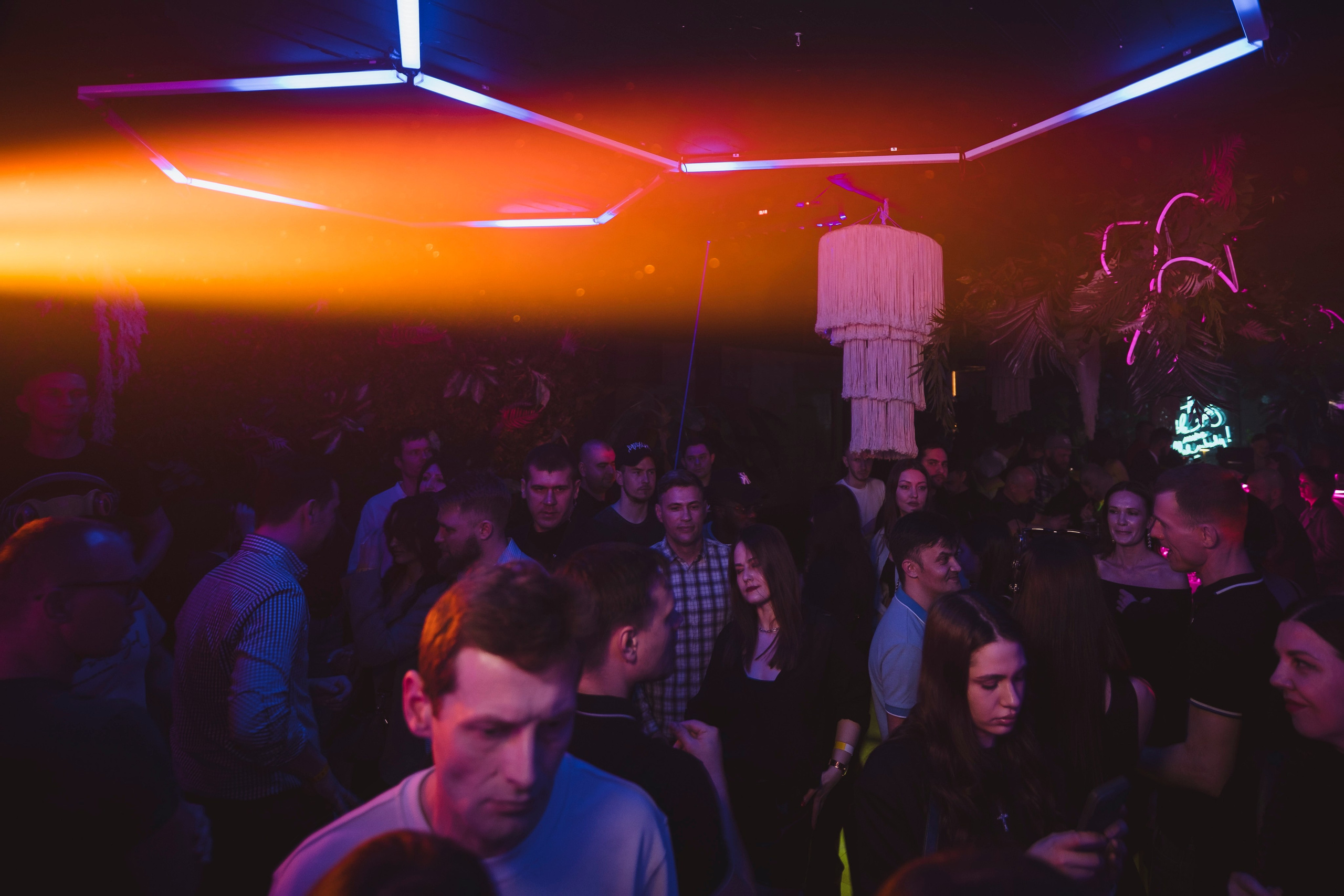 Embargo 30/03. Главная