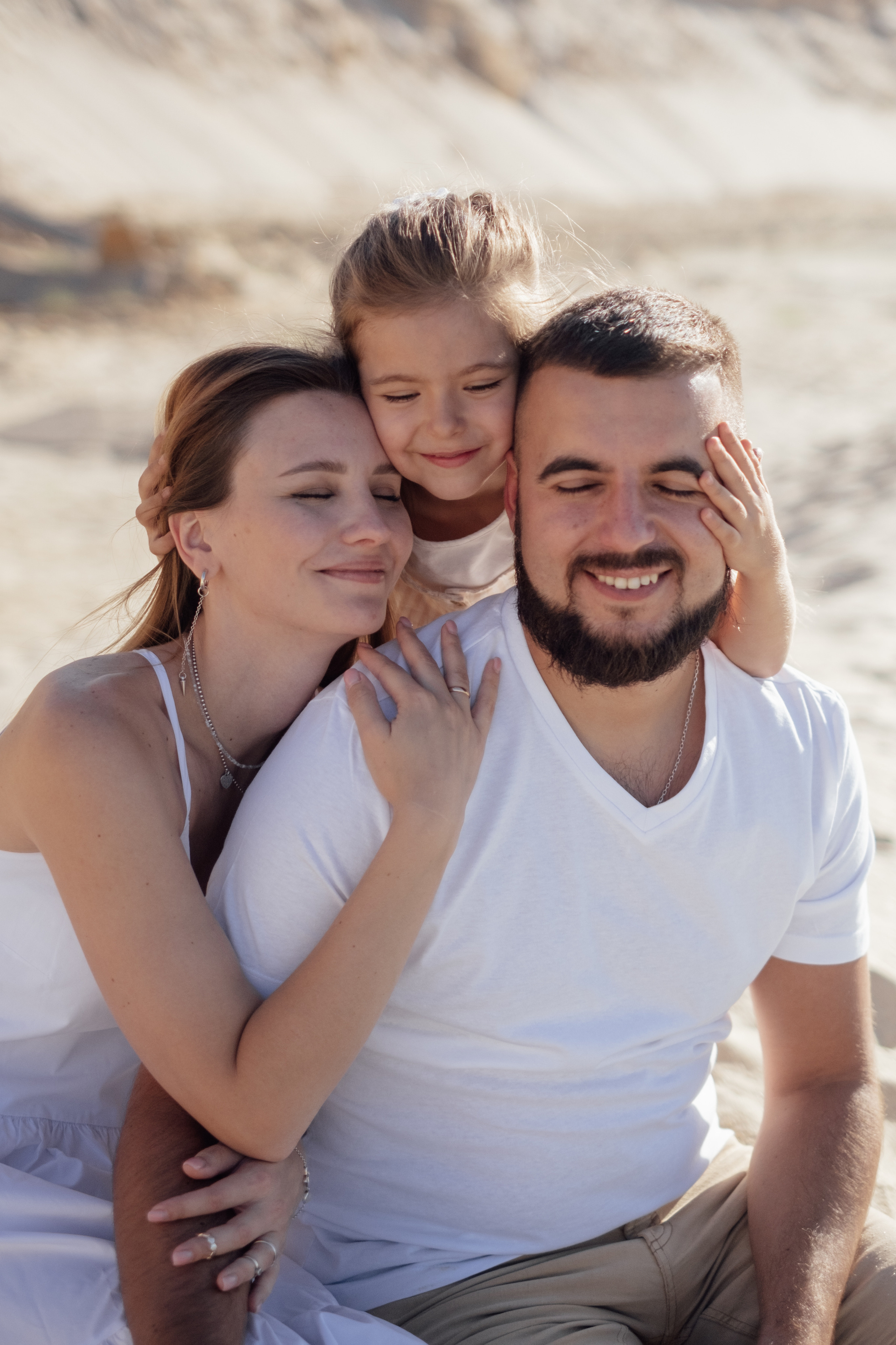 Песчаный карьер Алиса + Дима + Настя. Свадебный и семейный фотограф г. Волгоград Биленко Ангелина