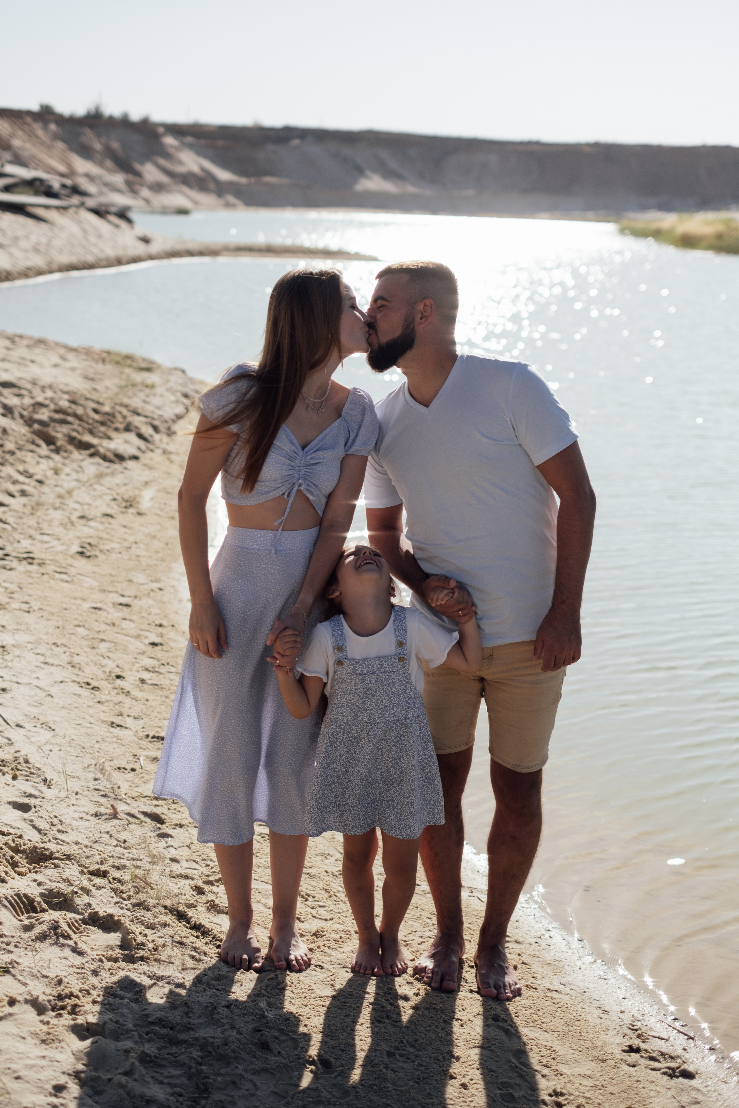 Песчаный карьер Алиса + Дима + Настя. Свадебный и семейный фотограф г. Волгоград Биленко Ангелина