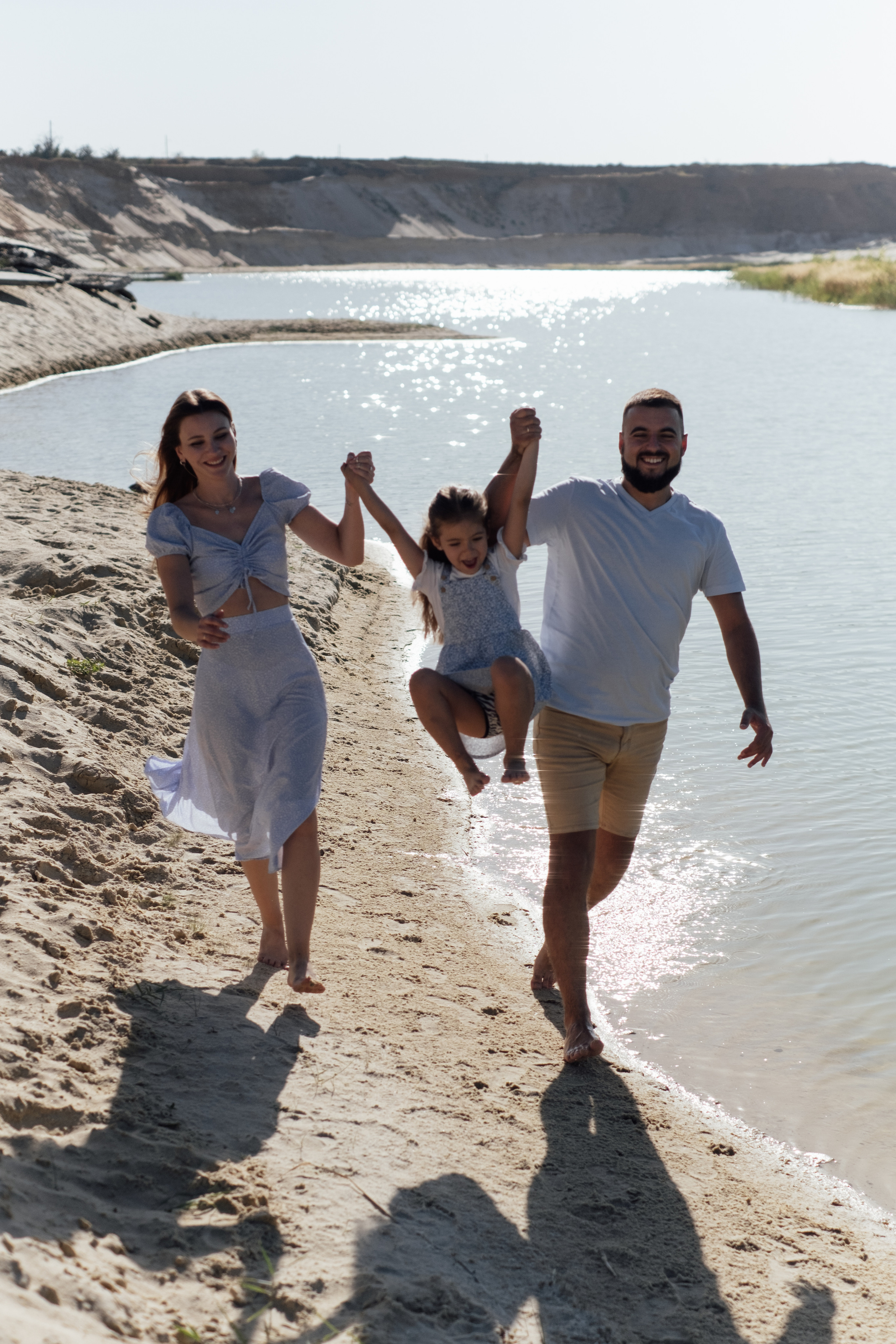 Песчаный карьер Алиса + Дима + Настя. Свадебный и семейный фотограф г. Волгоград Биленко Ангелина