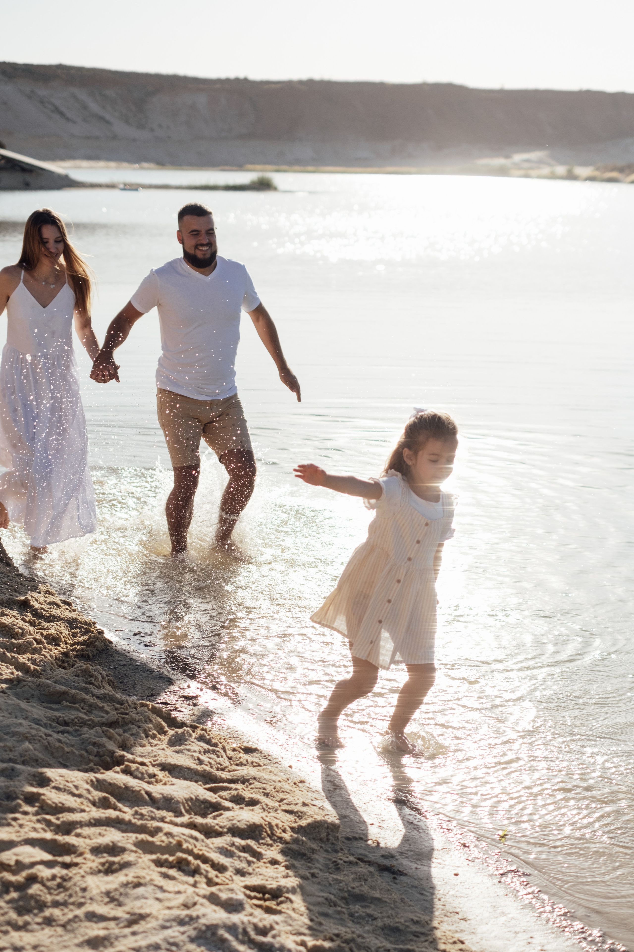 Песчаный карьер Алиса + Дима + Настя. Свадебный и семейный фотограф г. Волгоград Биленко Ангелина