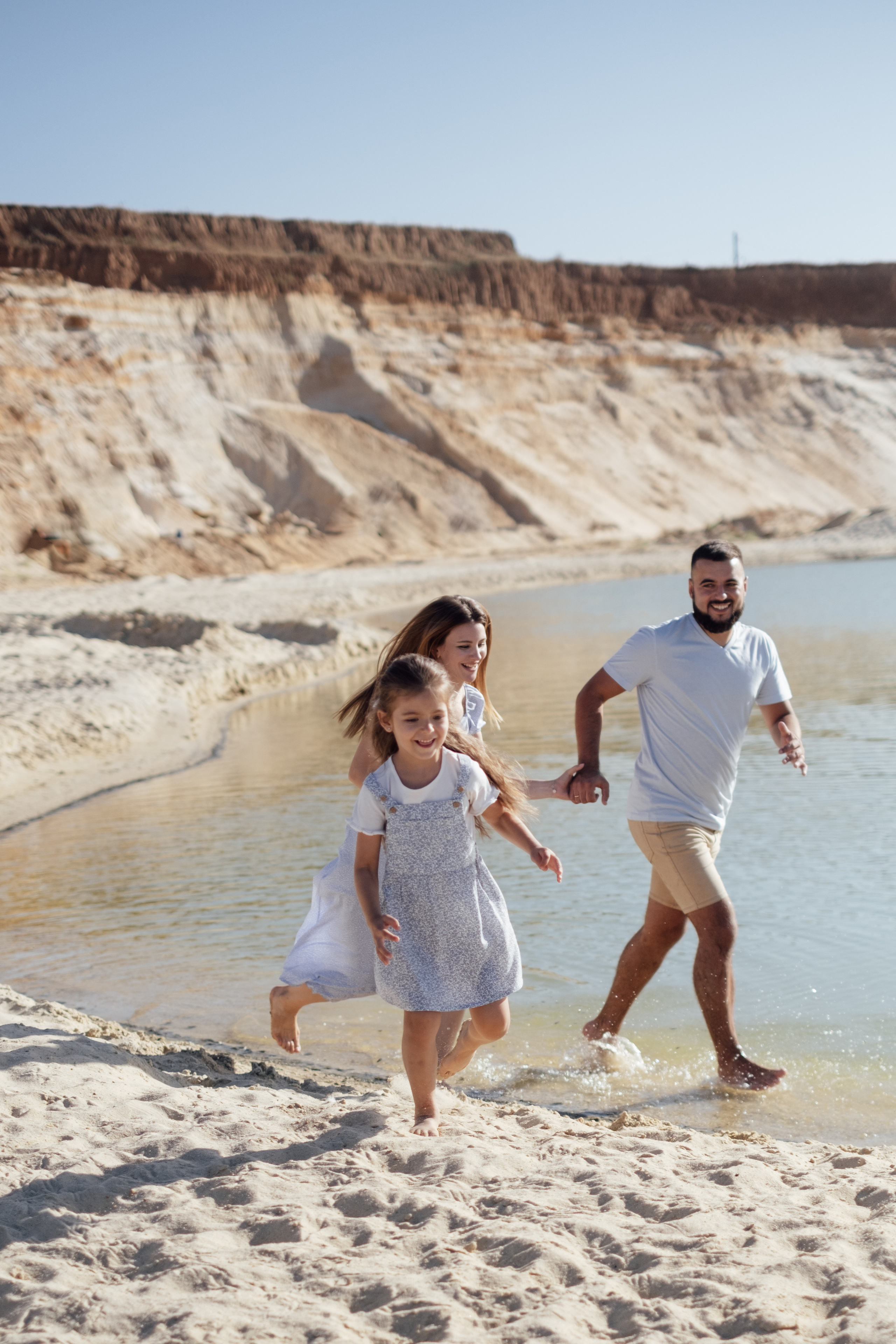 Песчаный карьер Алиса + Дима + Настя. Свадебный и семейный фотограф г. Волгоград Биленко Ангелина