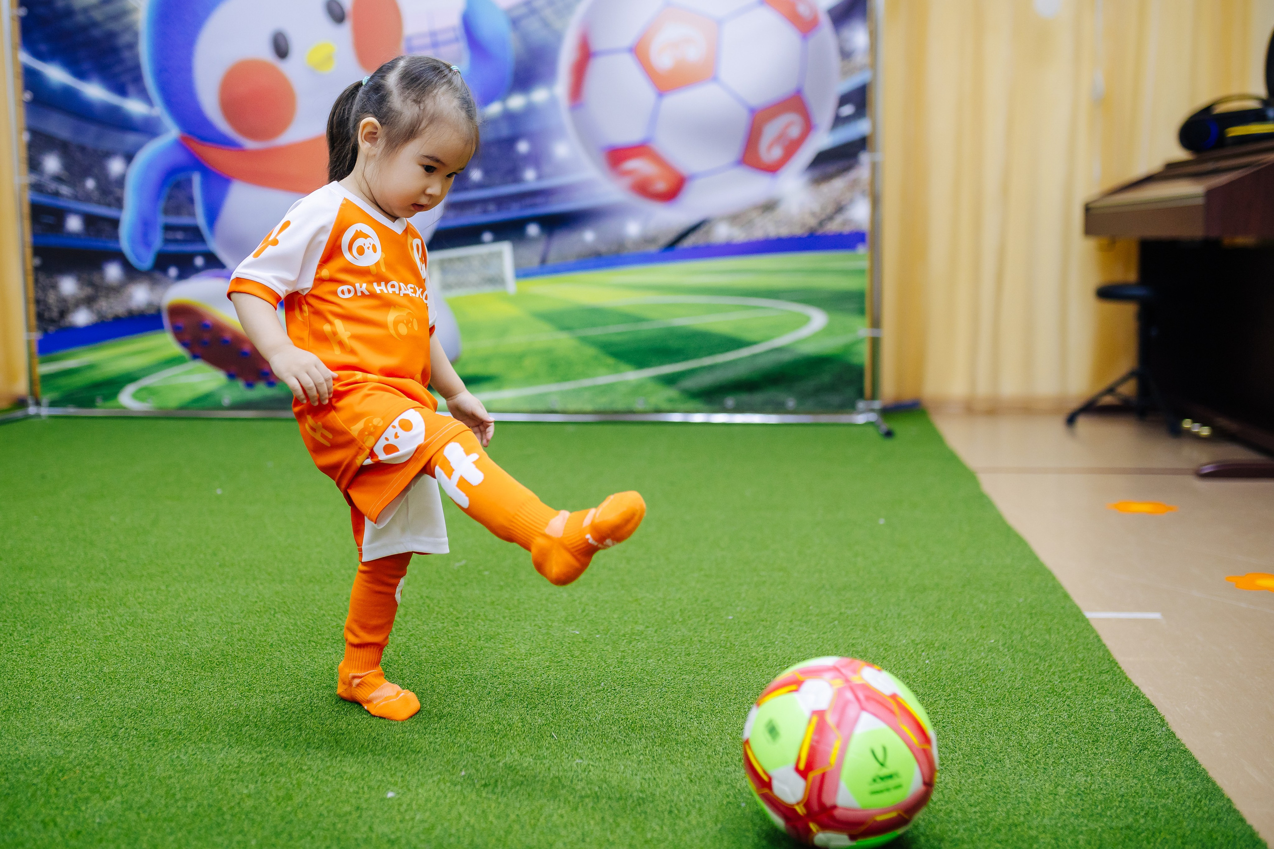 Фотосессия с кубком в детских садах г. Магнитогорска. Денис Прохоров Фотограф в г. Магнитогорск