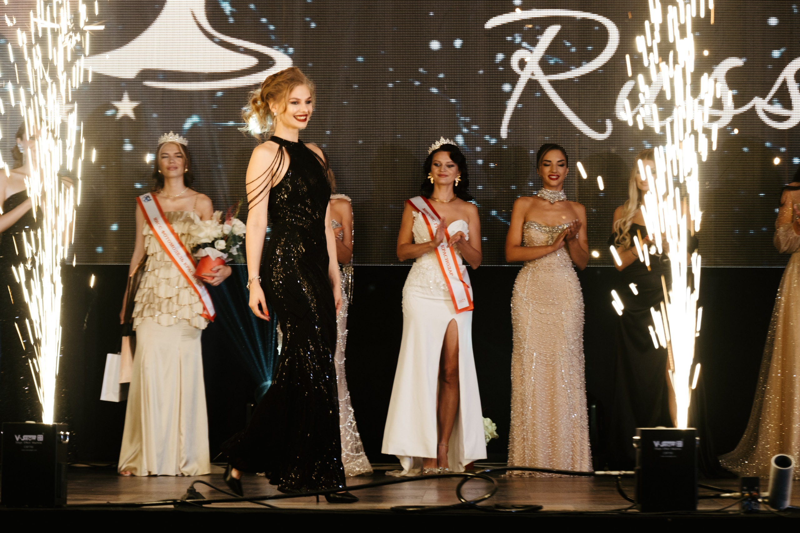 Мисс и Миссис Россия Земли Краснодар 2025 программа. Свадебный и репортажной фотограф Денис Ожигин в Краснодаре и Краснодарском крае