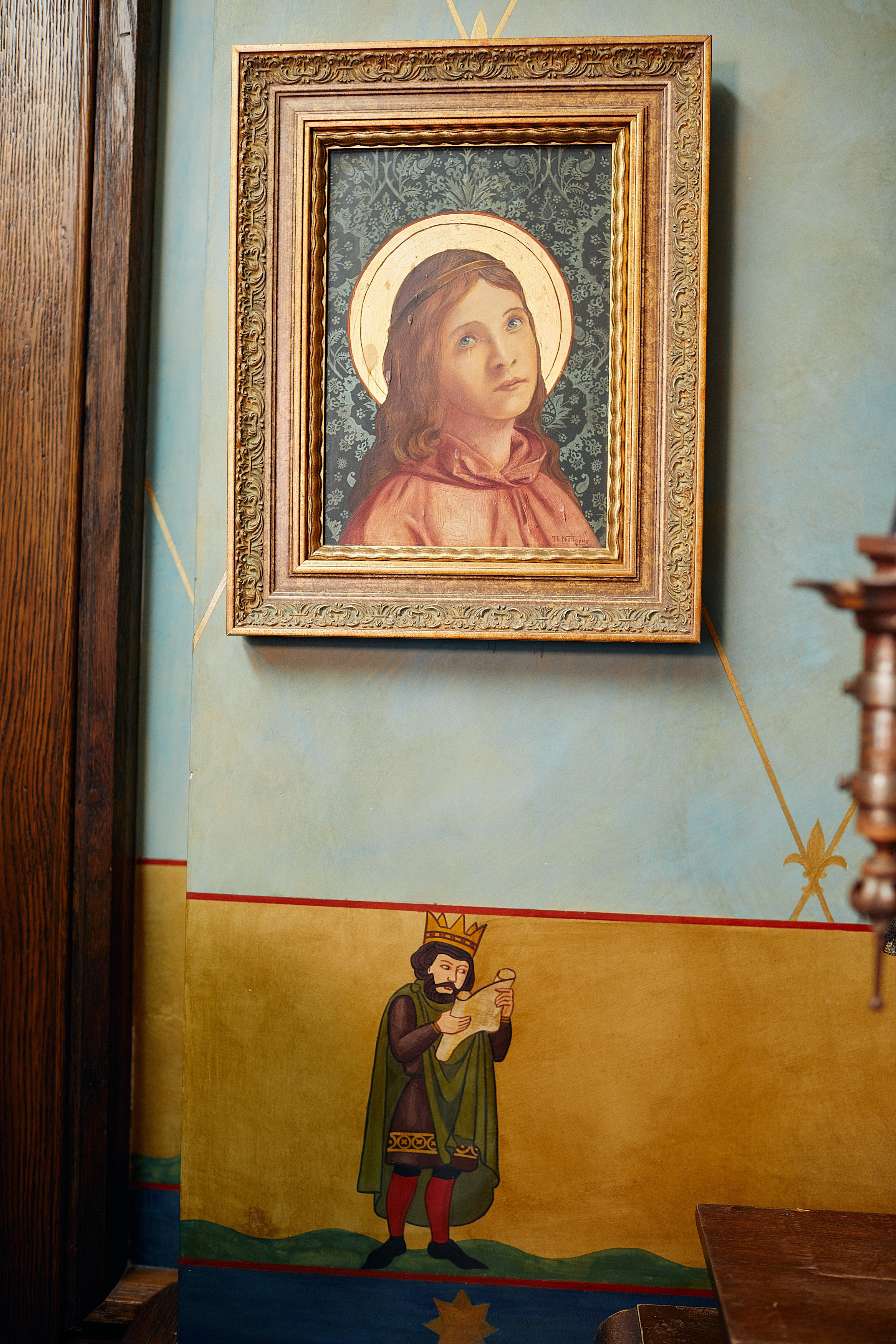 Никас Сафронов — экскурсия по дому. Репортажный фотограф в Москве Константин Дерягин