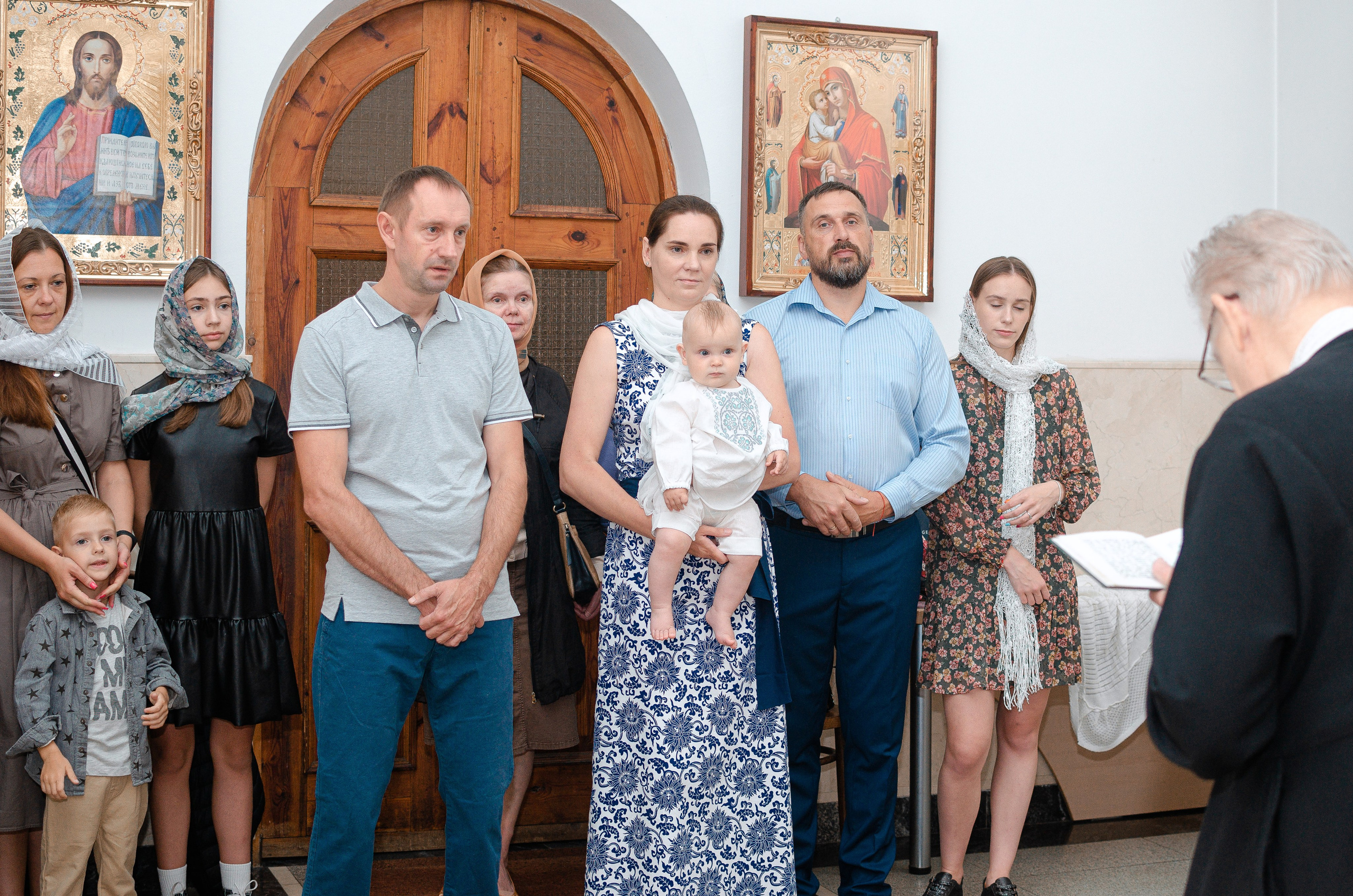 Крещение Марка в хр.Марии Магдалены. Семейный фотограф на выписку из роддома и крещение Минск Настя Гришук