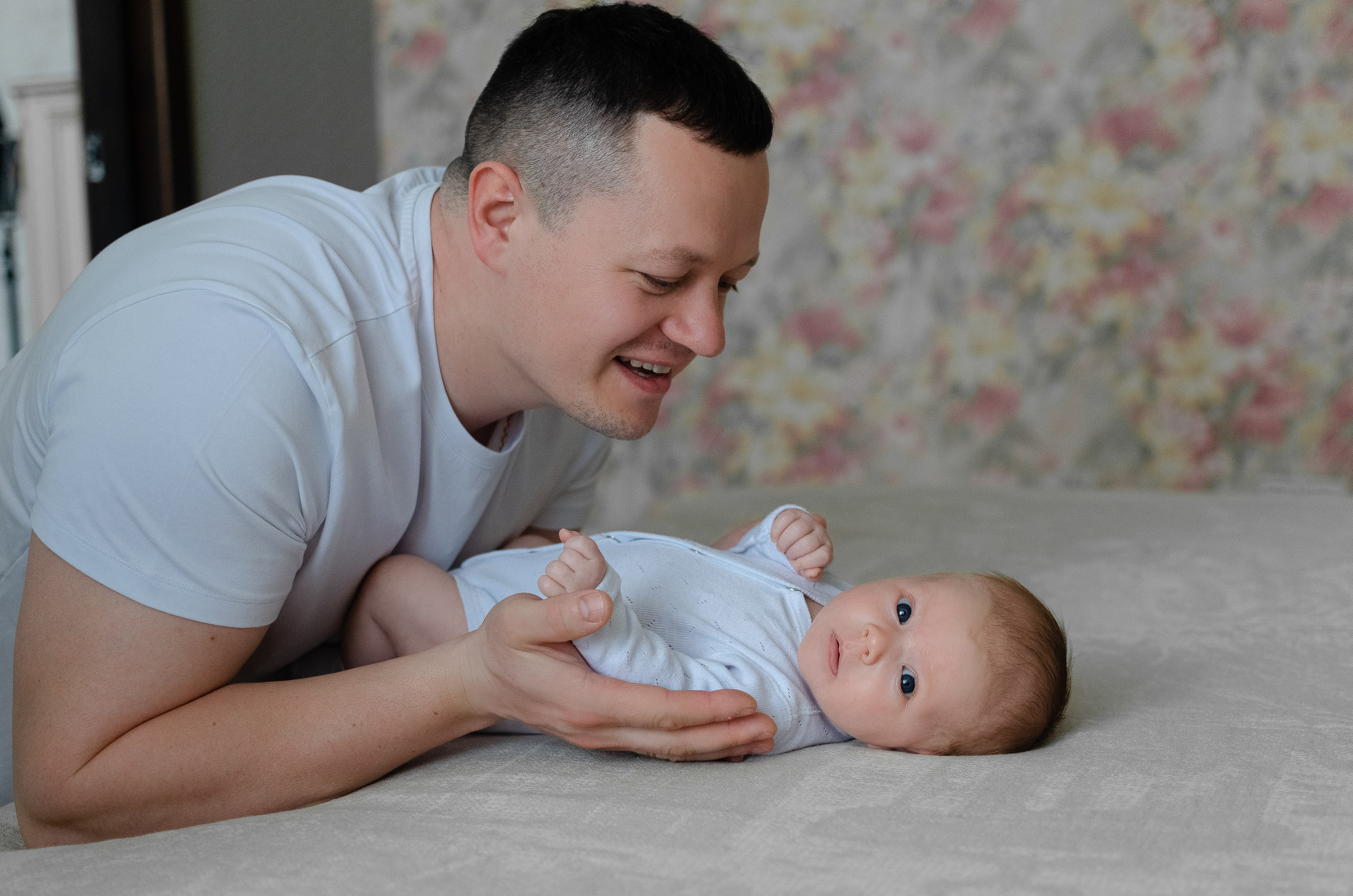 Маленькая Машенька. Семейный фотограф на выписку из роддома и крещение Минск Настя Гришук