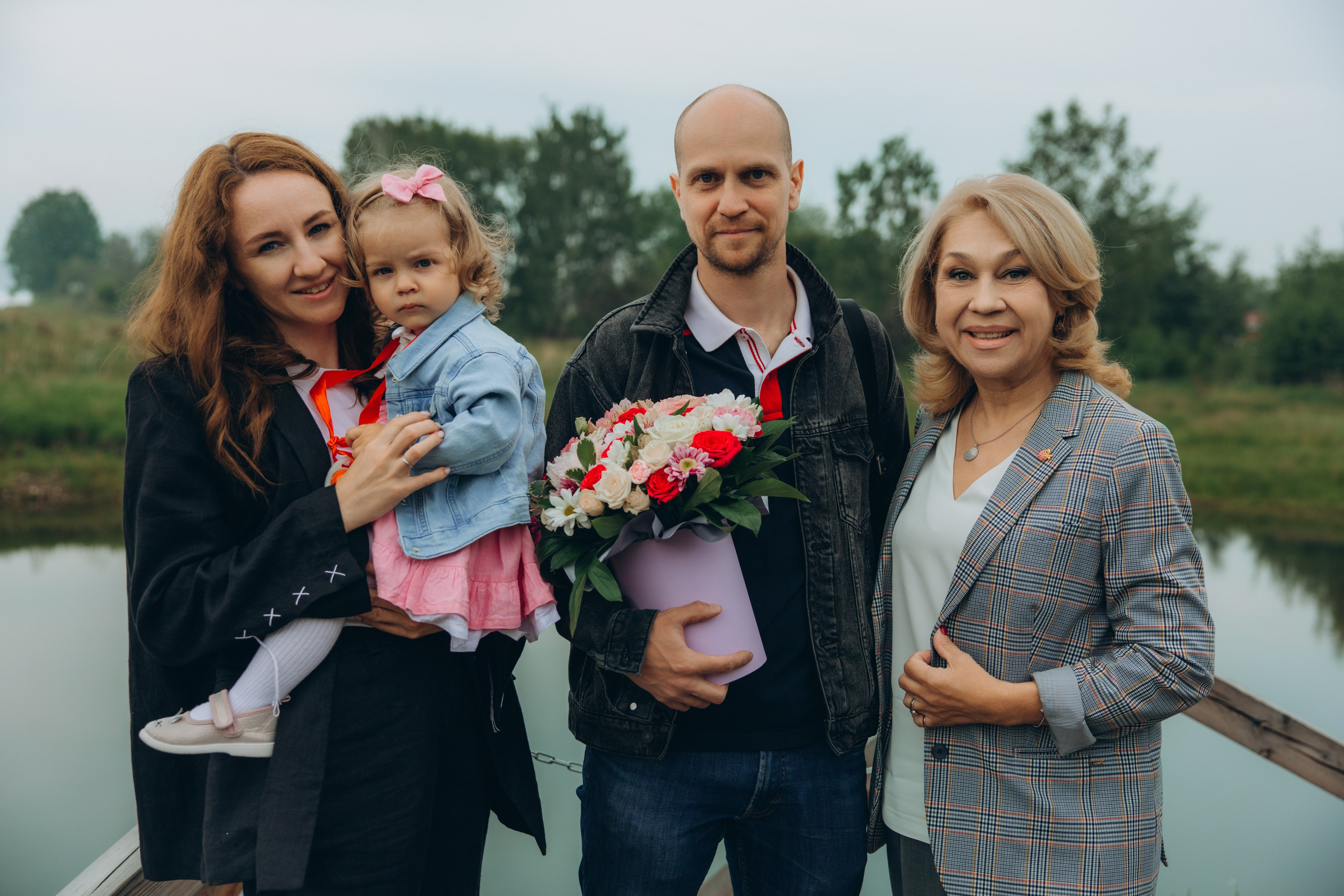 На берегу. Свадебный, семейный фотограф в Иркутске Светлана Макаричева