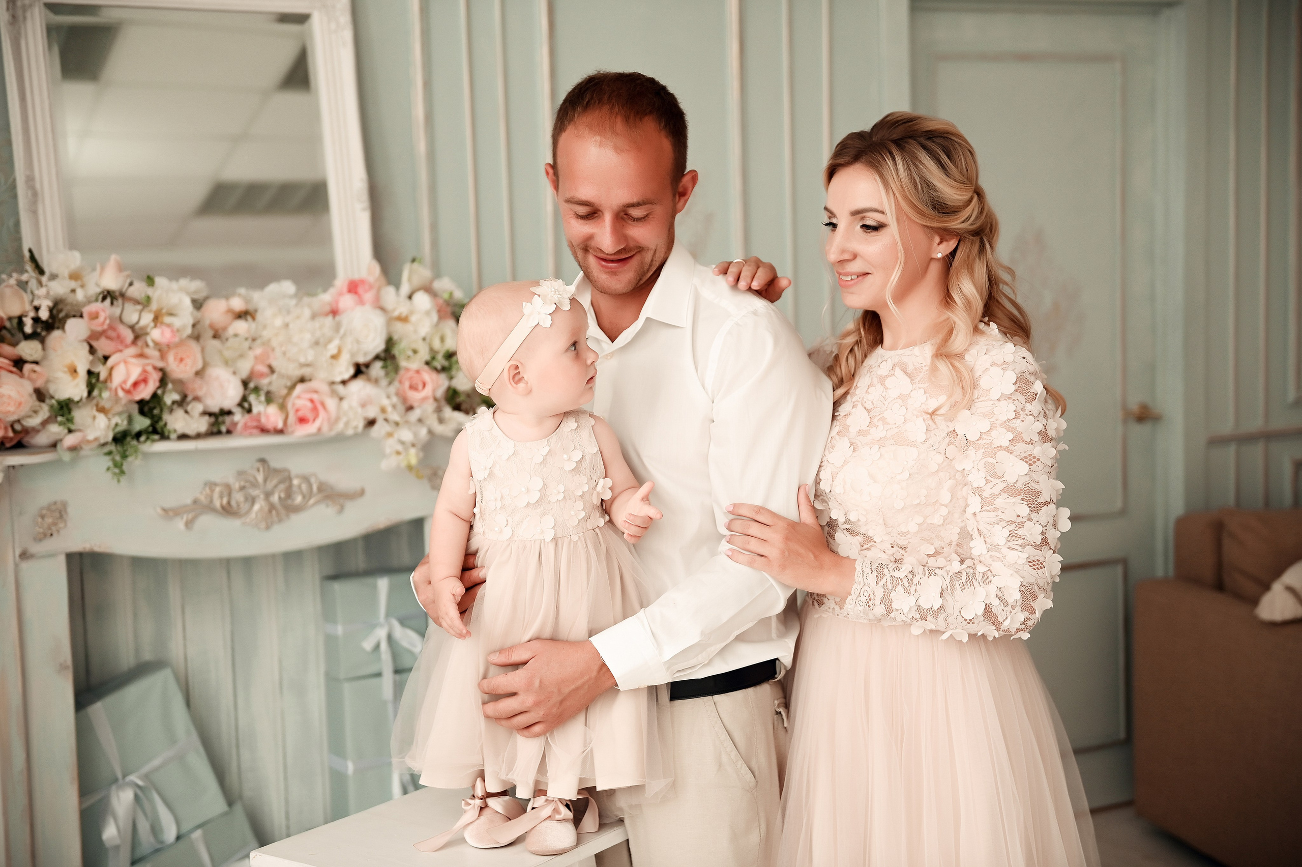 Студийные семейные, детские, индивидуальные фотосессии. Свадебный, семейный, детский, контент фотограф в Омске Максим Ильин