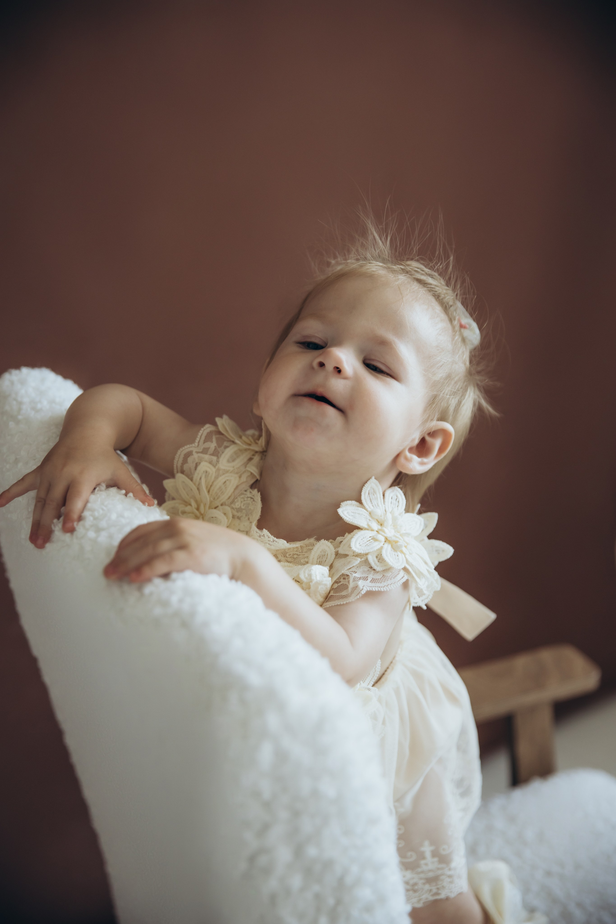 Полина с мамой. Фотограф на крещение в Рязани. Семейный фотограф