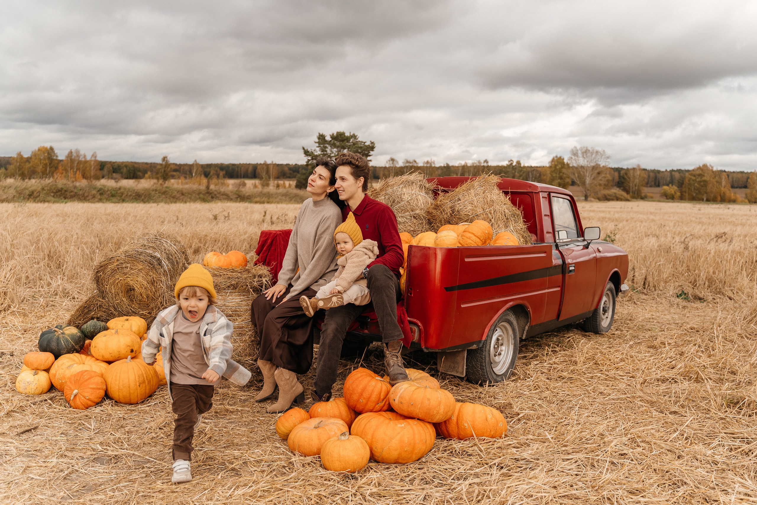 Саша, Женя, Лёва и Марта. Волик Мария