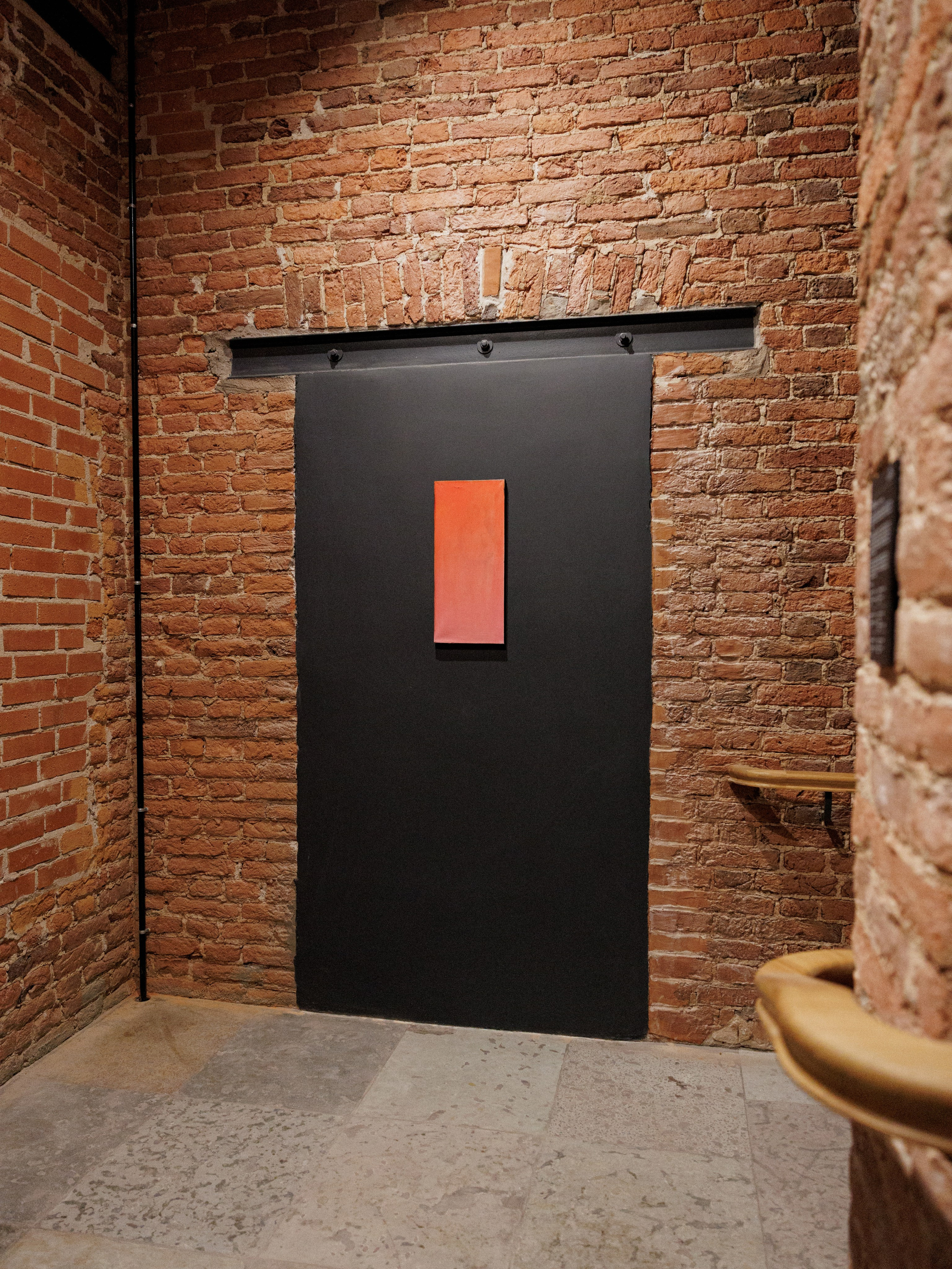 STAY HIDEOUT. Anna Zavediy