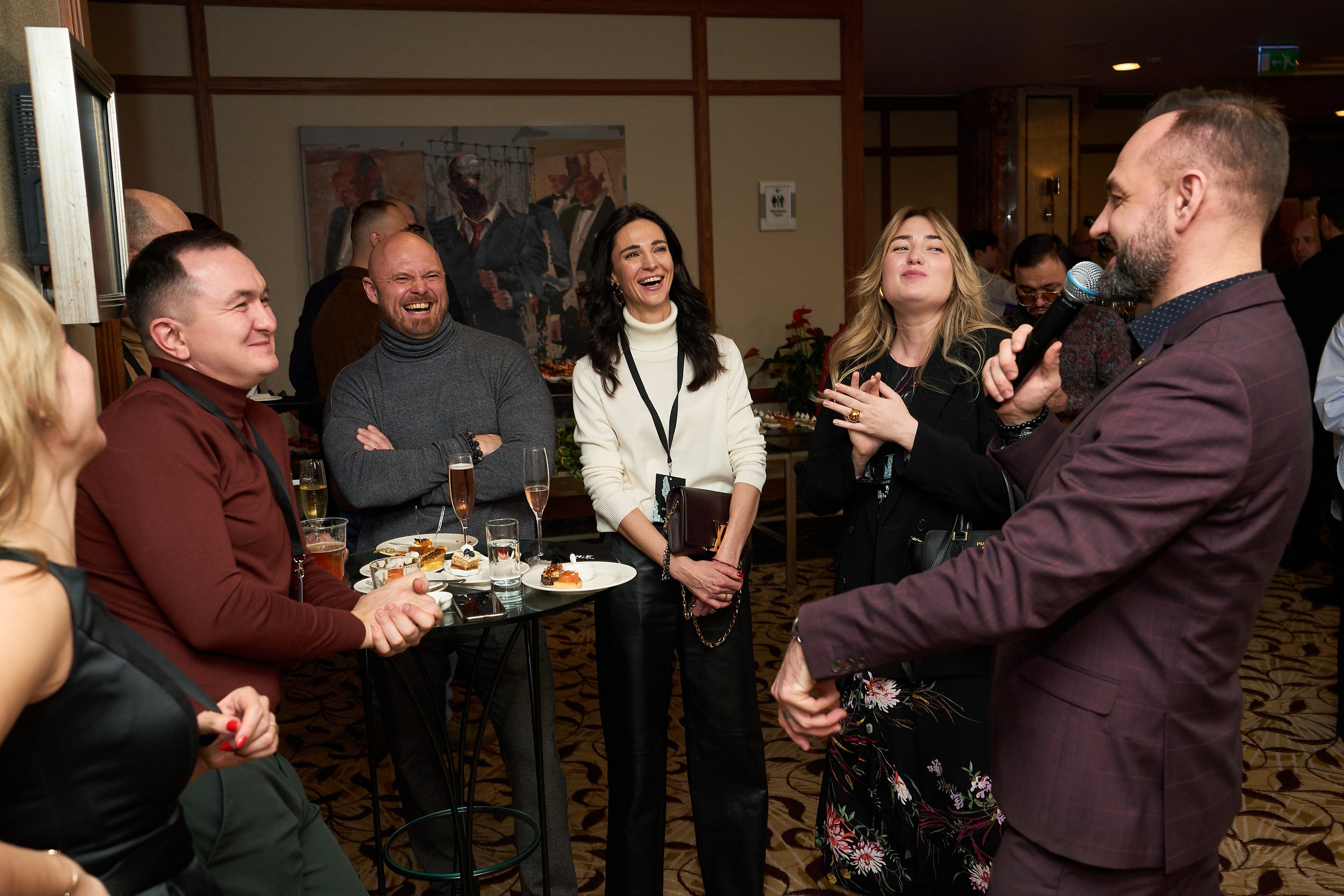 Репортажная фотосъемка участников выставки