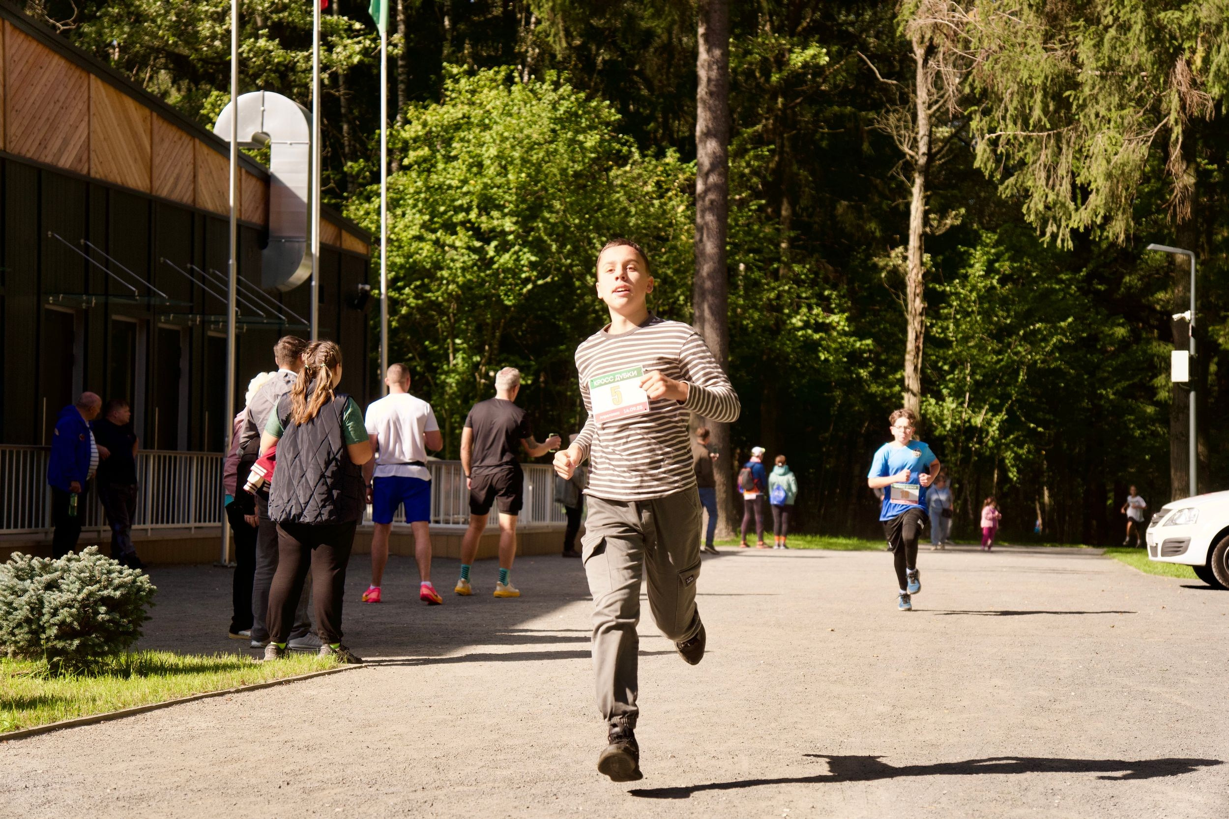 Забег в парке «Дубки». Кафе «БЕЛКА НАШЕПТАЛА». Ну оооочень концептуальное кафе