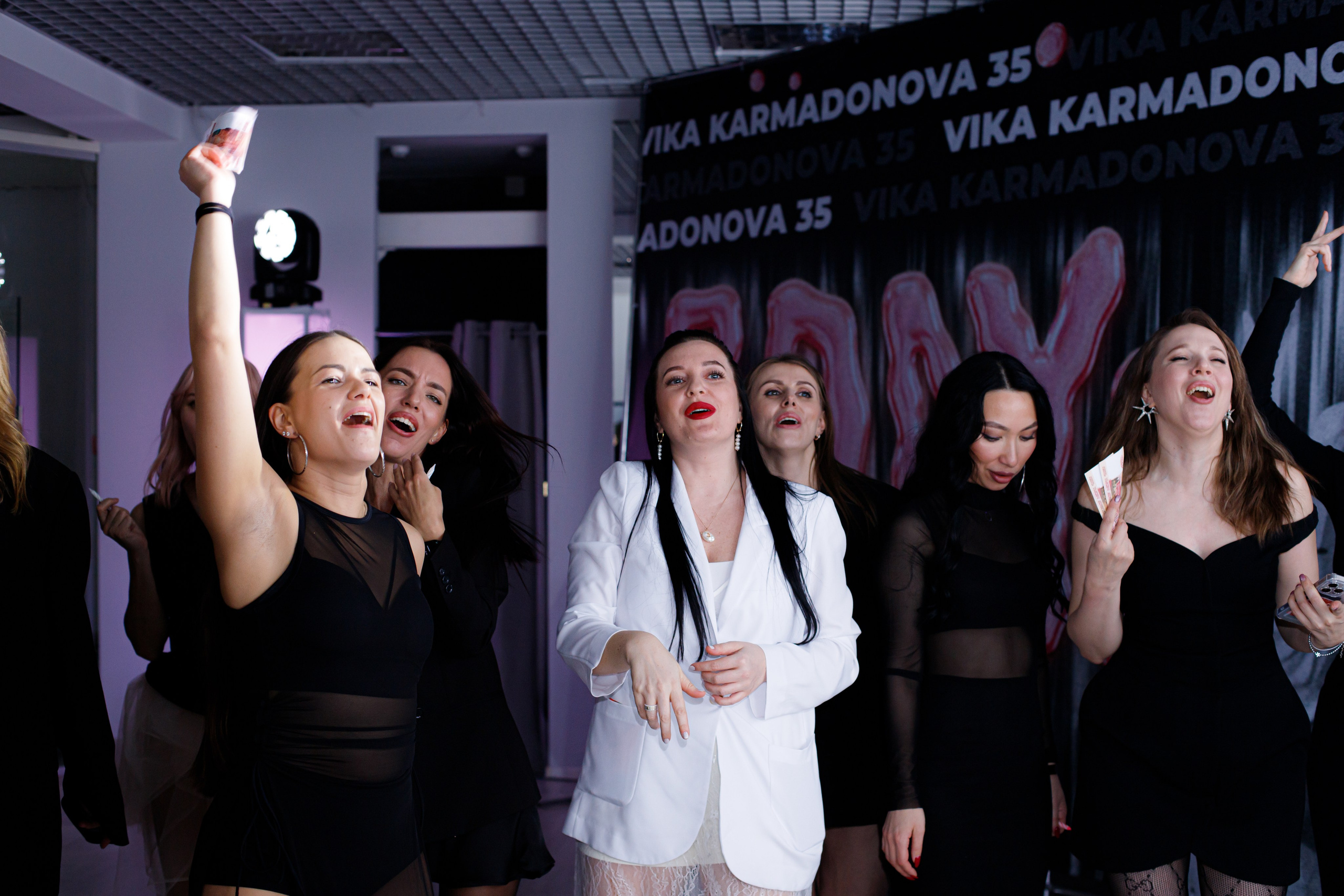 VIKA KARMADONOVA. Photokarish