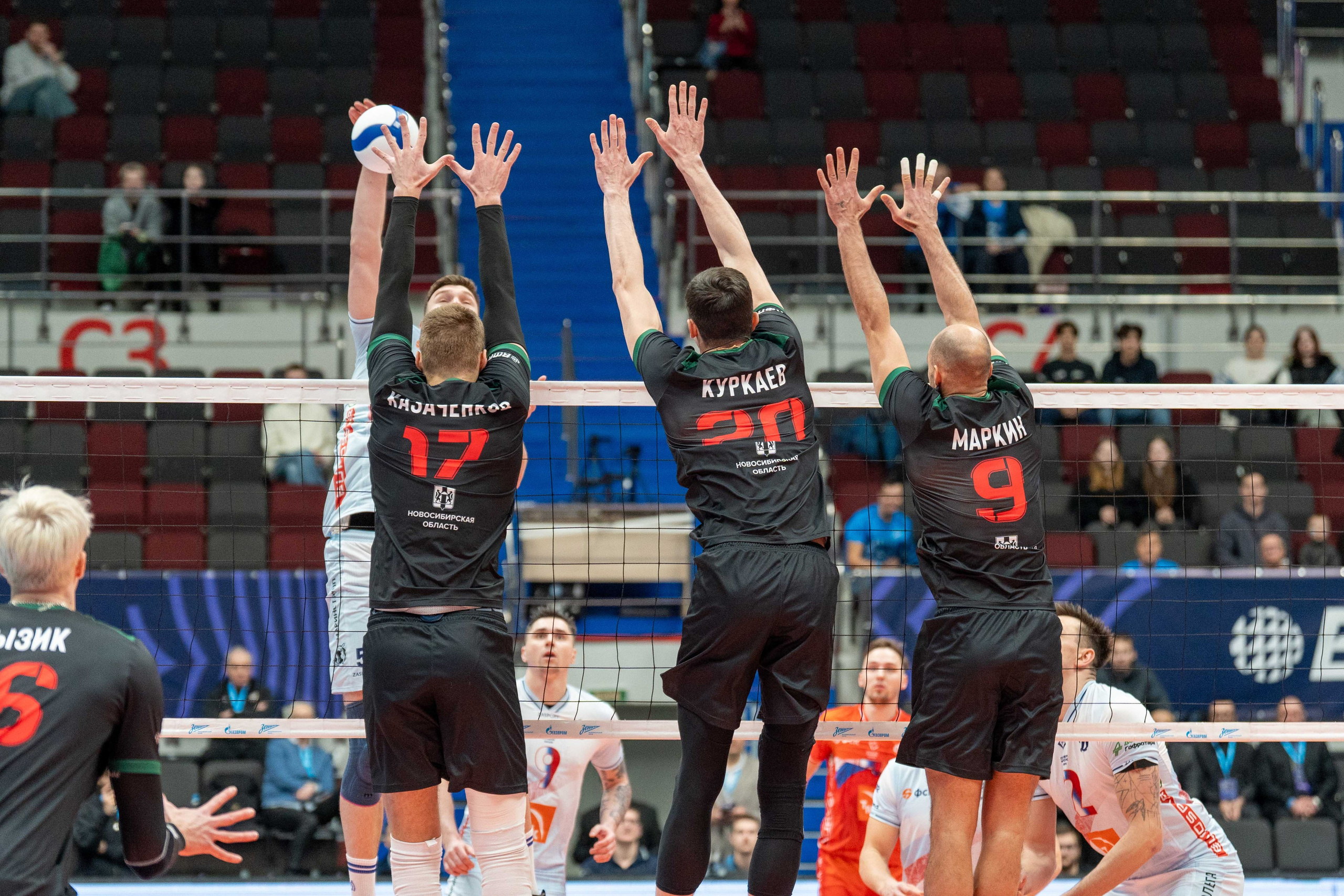 Локомотив — Динамо: фотогалерея полуфинала Суперкубка России 2025 | Антон Гауф. Спортивный фотограф в Санкт-Петербурге | Антон Гауф