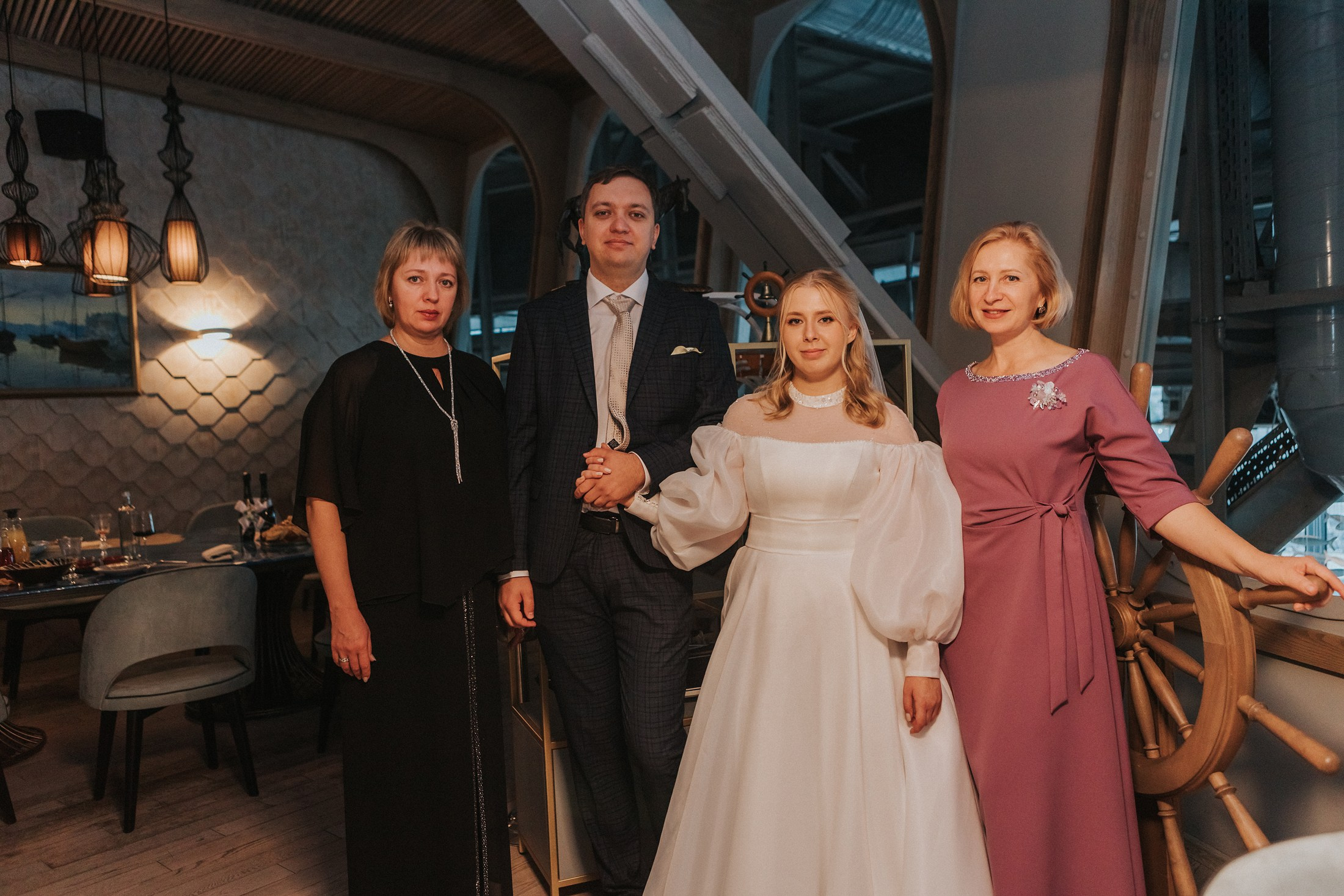 Егор и Екатерина. Осень, музей Машкова. Фотографы в городе Волгограде — Людмила Агеева и Алексей Околелов