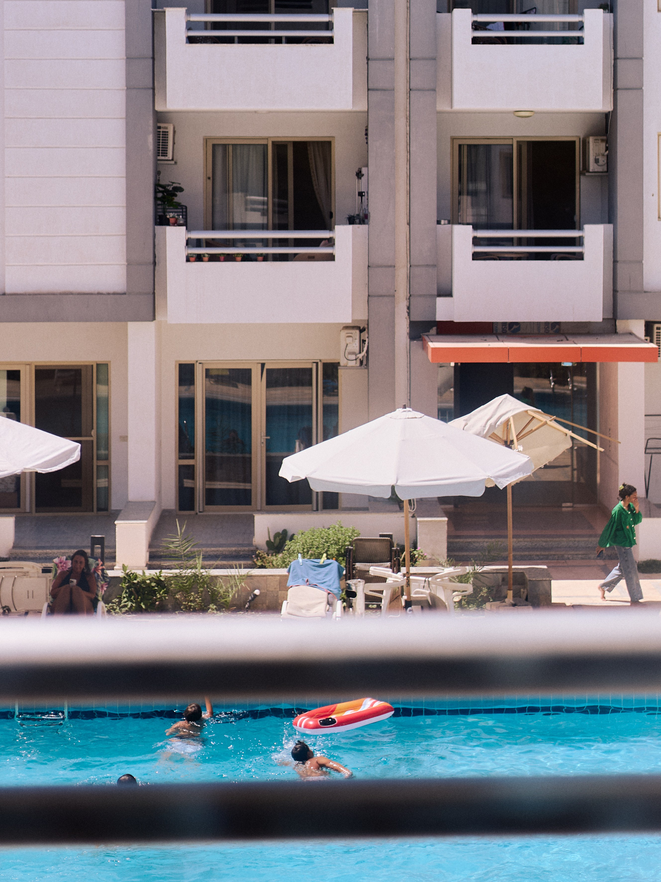 Проверяя камеру. Jorgis — фотограф в Хургаде / обучение фотографии