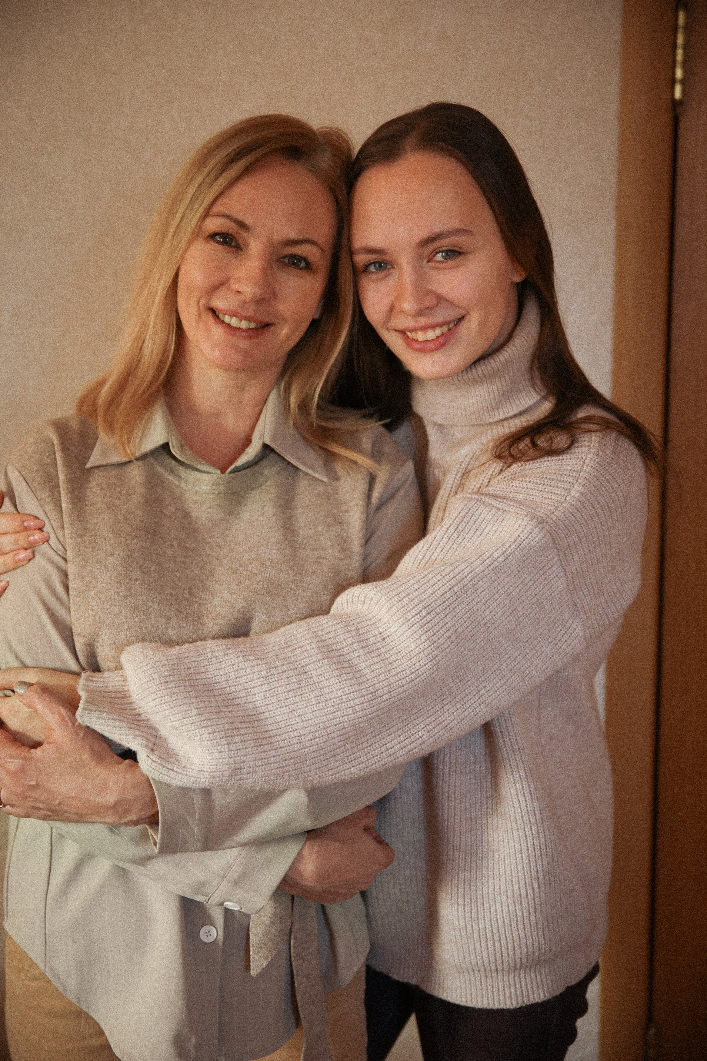 Семейная фотосессия домашняя фотосессия бабушка в гостях у бабушки. Фотограф Владимир Москва