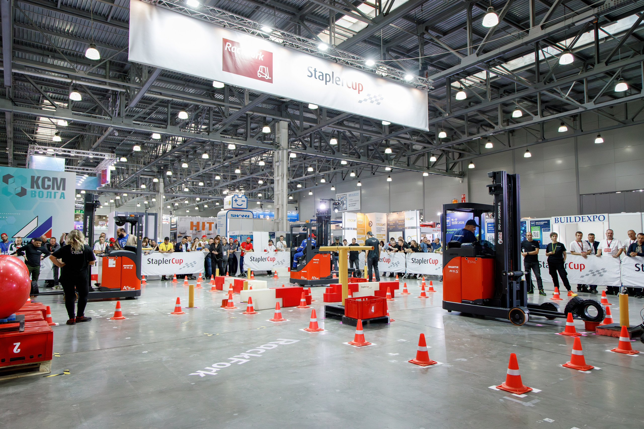 Выставки. Фотограф Неумывакин Кирилл